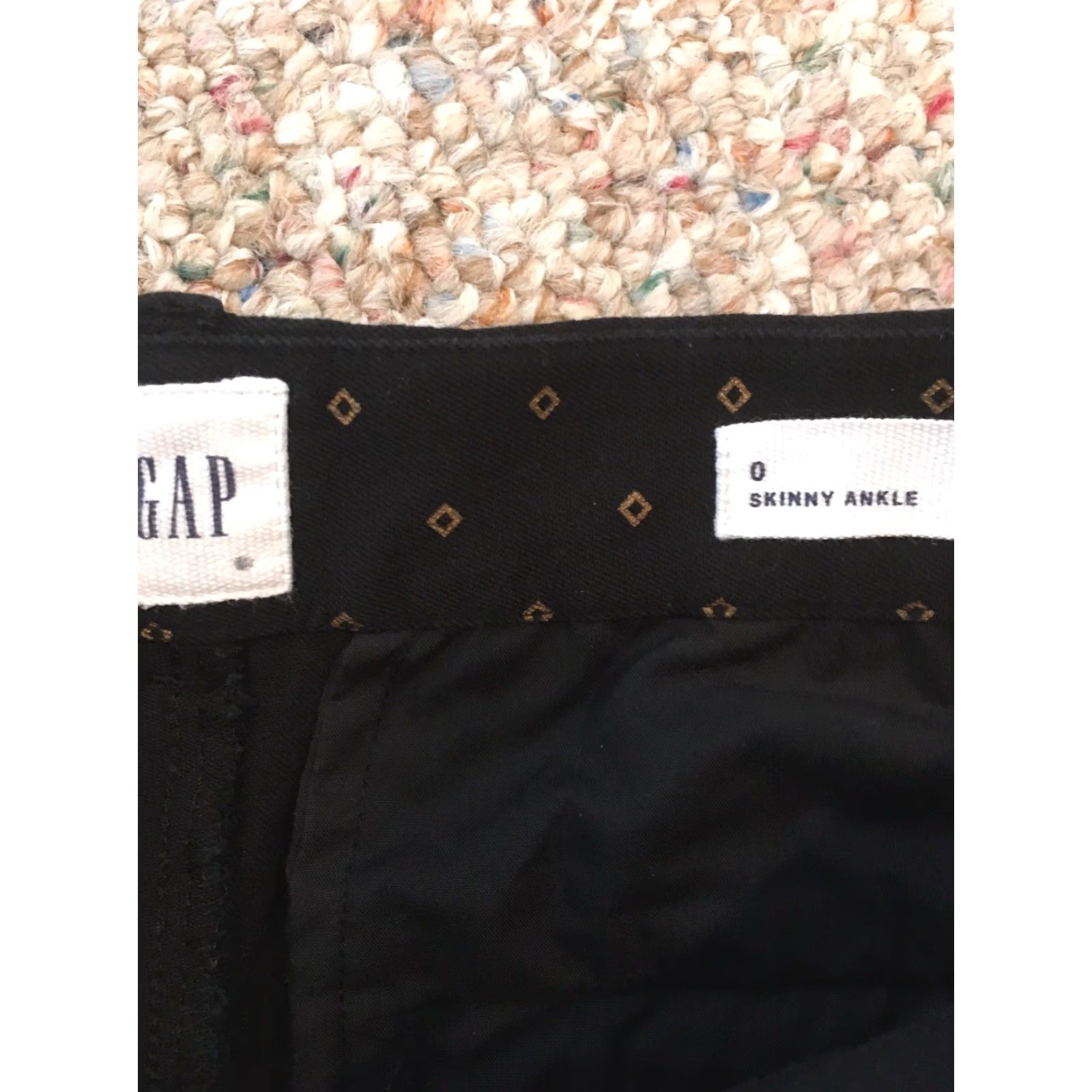 Gap Gap Jeans Women's Size 0, Black Gold, Diamond Print Ankle Skinny Crop Jeans 3/4 Color Multicolor Diamond Printed Cropped Mid Rise Womens Jeans Size 25" / US 0 / IT 36 - 6 Thumbnail