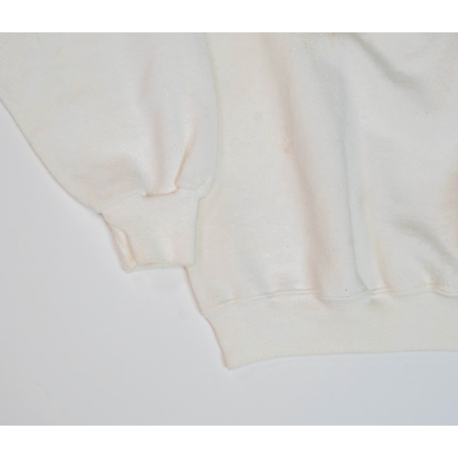 Fruit Of The Loom VINTAGE Milky Way Candy Men XL Crewneck Sweatshirt White 90s Snack Promo Castle Sweatshirt Mens XL Black Size US L / EU 52-54 / 3 - 3 Thumbnail