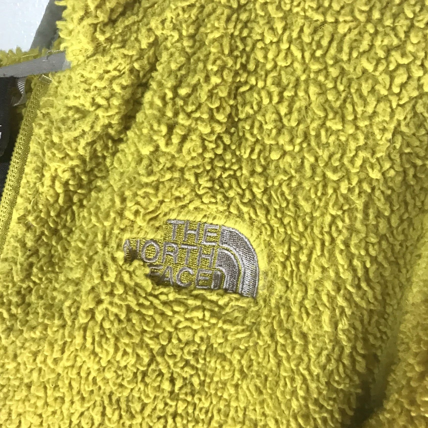 The North Face VINTAGE? No. The North Face Yellow Fleece Jacket Hooded Women M Size M / US 6-8 / IT 42-44 - 2 Thumbnail