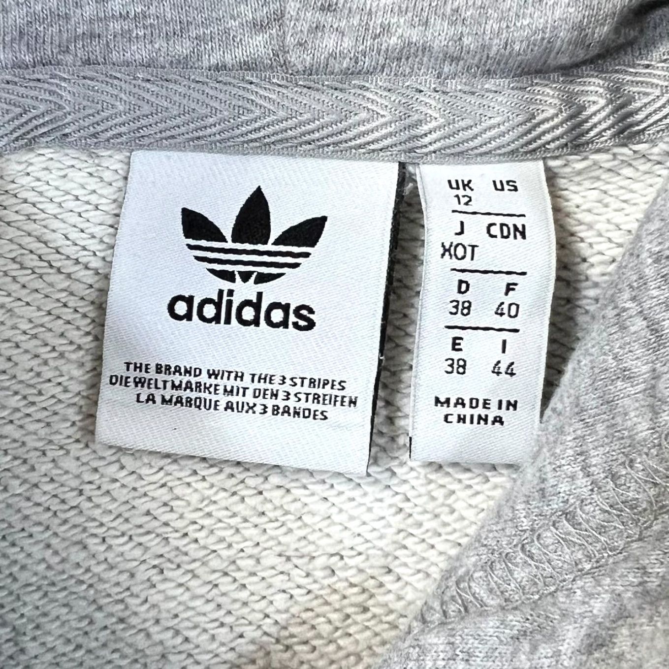 Adidas Adidas Classic Trefoil Mini Centre Logo Grey Pullover Hoodie Women UK 12 Shirt Hoodie Womens 12 Grey Size XL / US 12-14 / IT 48-50 - 4 Thumbnail