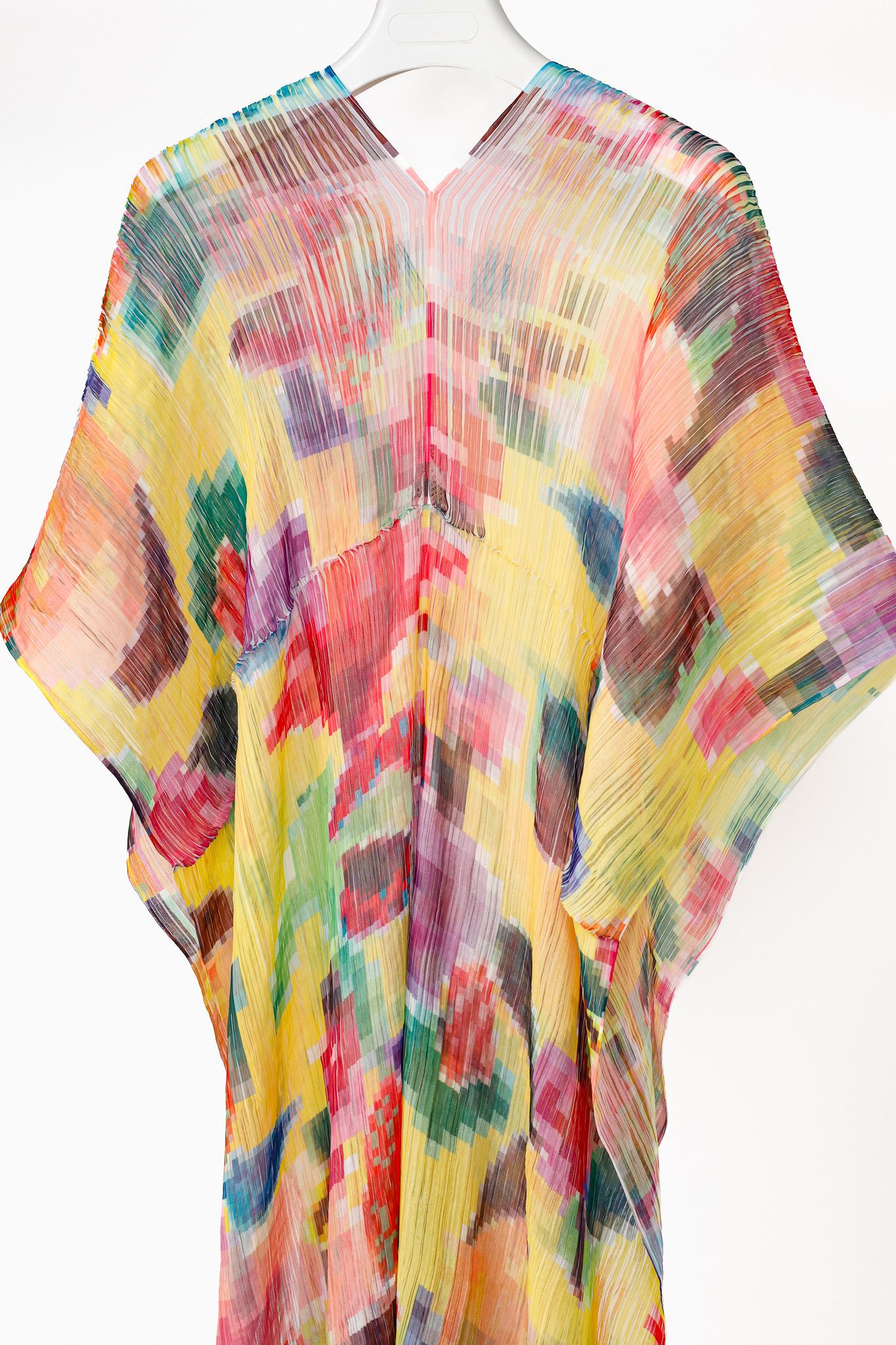 Pleats Please Issey Miyake Pleats Please Issey Miyake Multicolour Pixel-Printed Shawl Size ONE SIZE - 3 Thumbnail