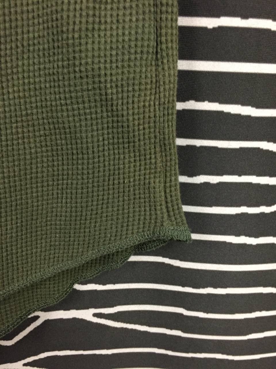 Uniqlo Uniqlo Thermal Waffle Knit Long Sleeve Henley Tee Size XL Size US XL / EU 56 / 4 - 4 Thumbnail