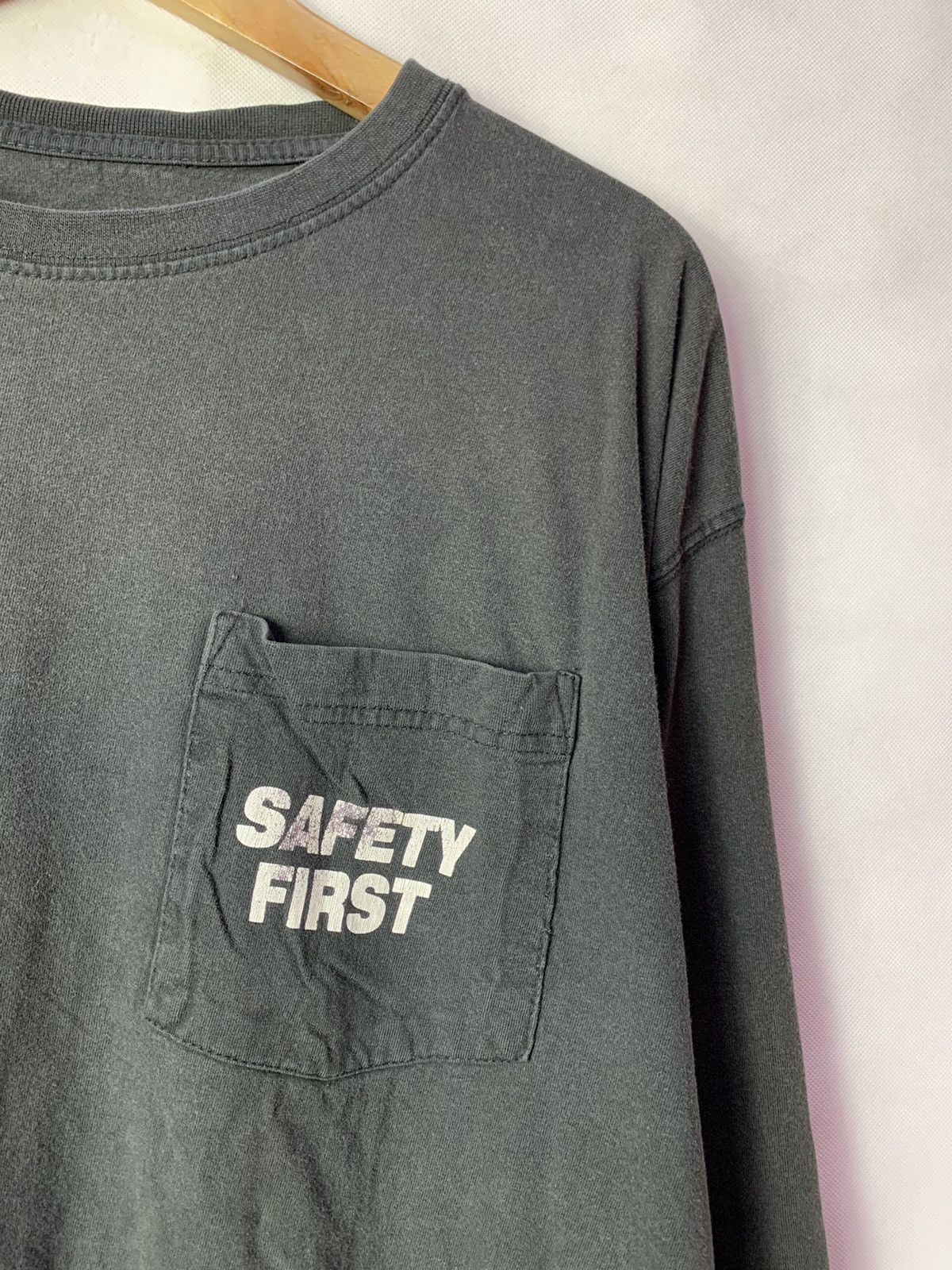 Vintage 🔥Vintage Berne Workwear Distressed Tee Harley Parody Size US L / EU 52-54 / 3 - 4 Thumbnail