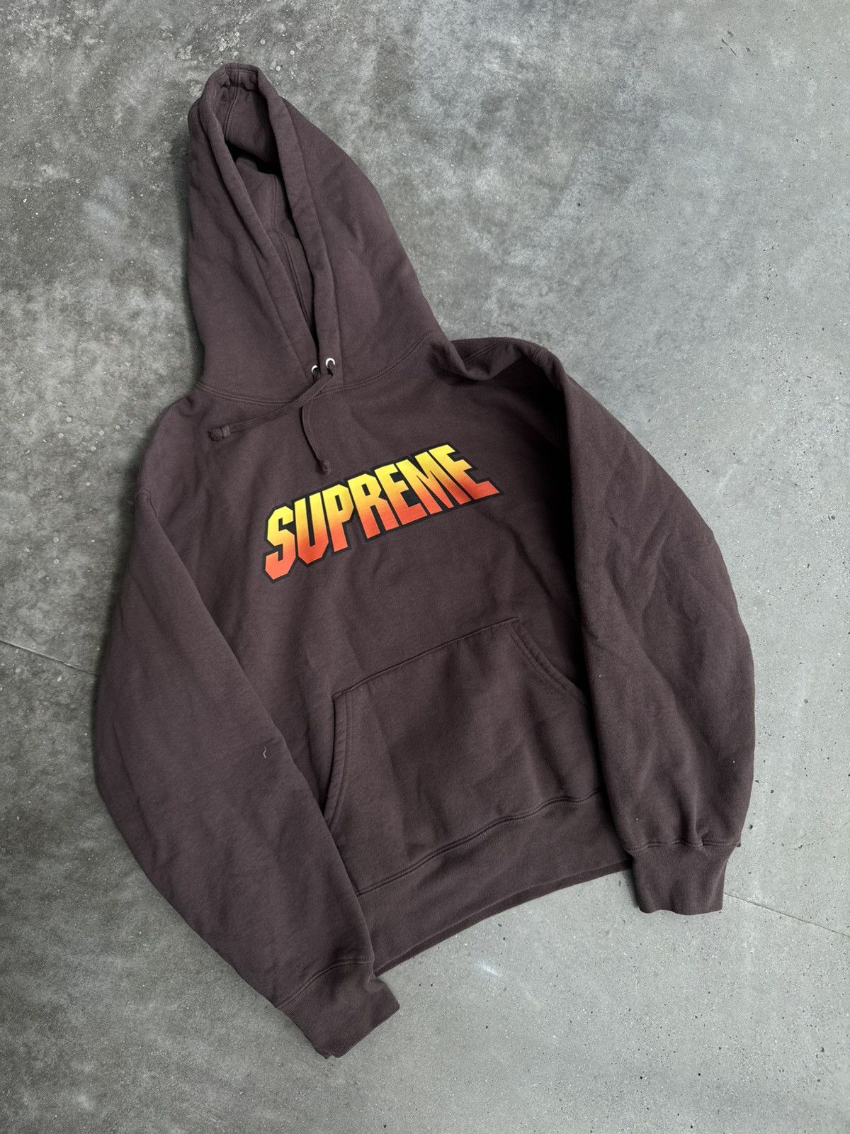 Supreme Supreme gradient logo hoodie streetwear sneakers hype rare Size US S / EU 44-46 / 1 - 1 Thumbnail