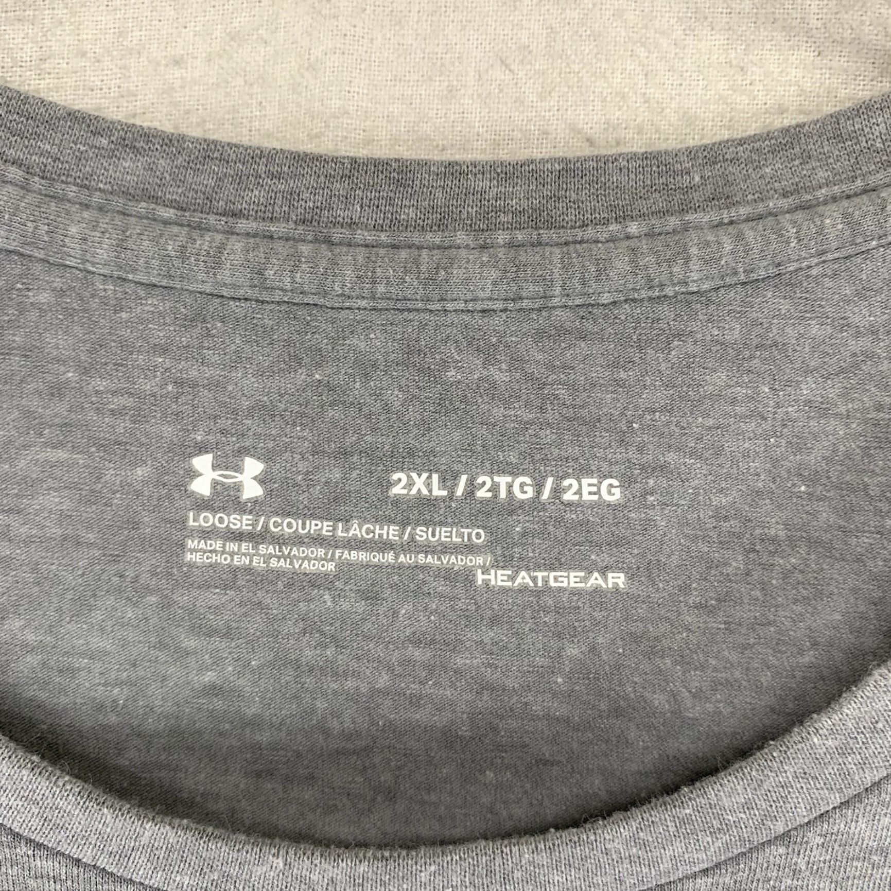Under Armour VINTAGE Under Armour Men T-Shirt 2XL Gray Graphic Print American Flag Crew Neck Short Sleeve Athletic Tee Size US XXL / EU 58 / 5 - 7 Thumbnail
