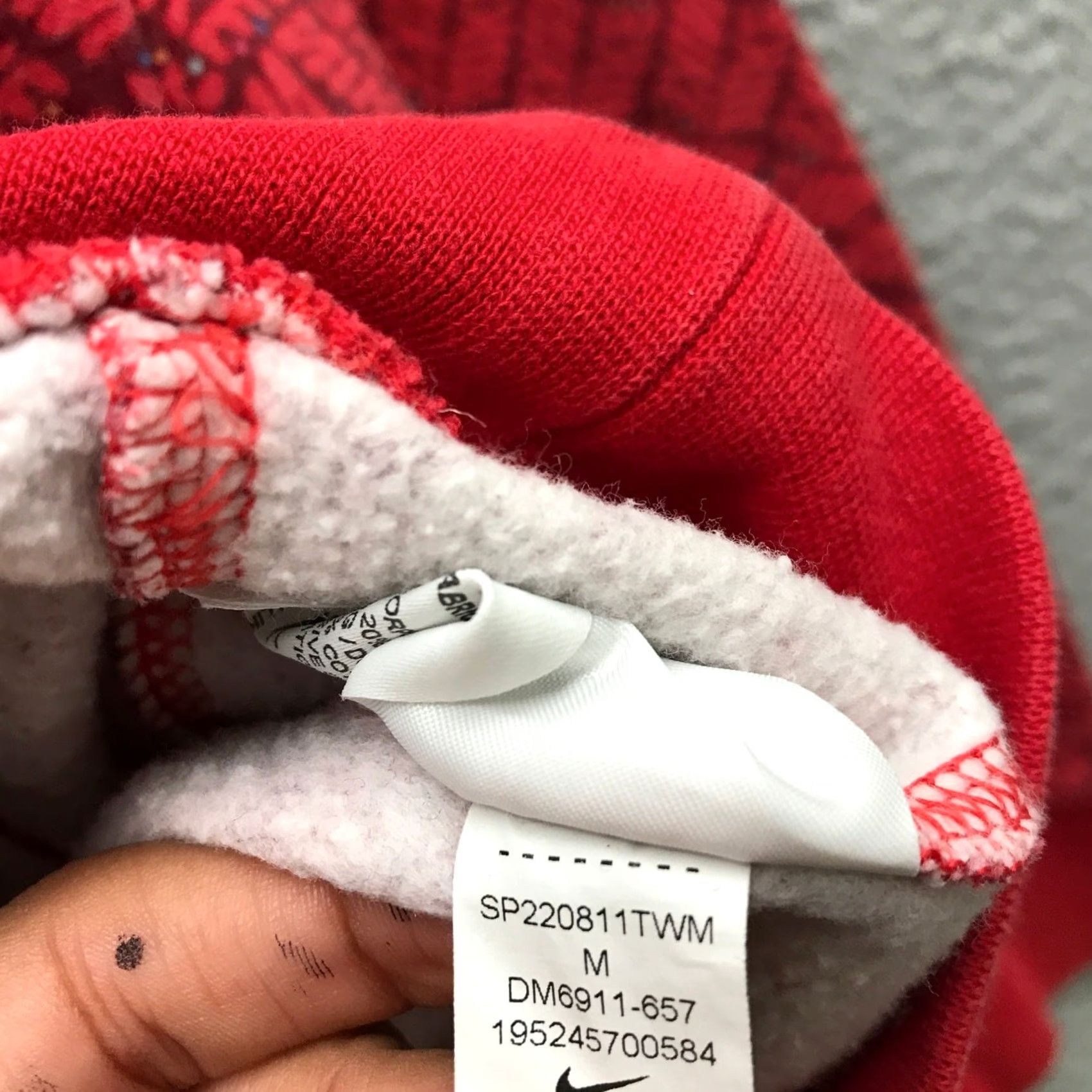 Nike Nike DM6911-657 Essentials AOP Fleece Sweatshirt Hoodie Mens M Red Black Hoodie Mens Medium Red Black Logo Size US M / EU 48-50 / 2 - 6 Thumbnail
