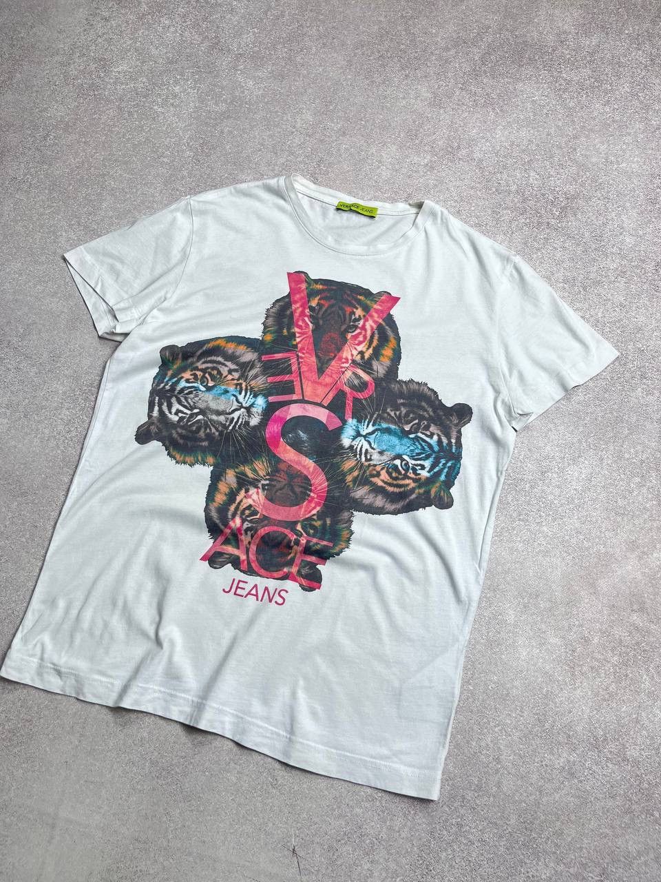 Vintage Vintage Versace Tiger Absract Avantgarde T-shirt Y2K M Size US M / EU 48-50 / 2 - 2 Thumbnail