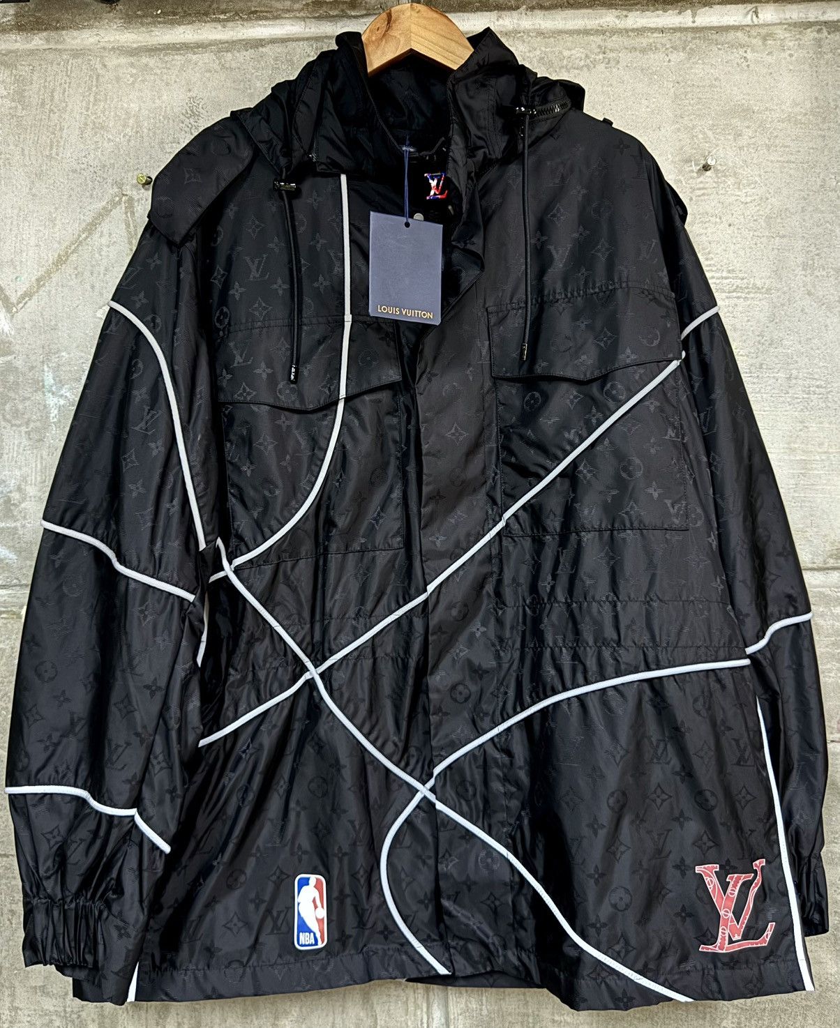 Louis Vuitton Louis Vuitton - Virgil Abloh - NBA - Parka Monogram Jacket Size US L / EU 52-54 / 3 - 23 Thumbnail
