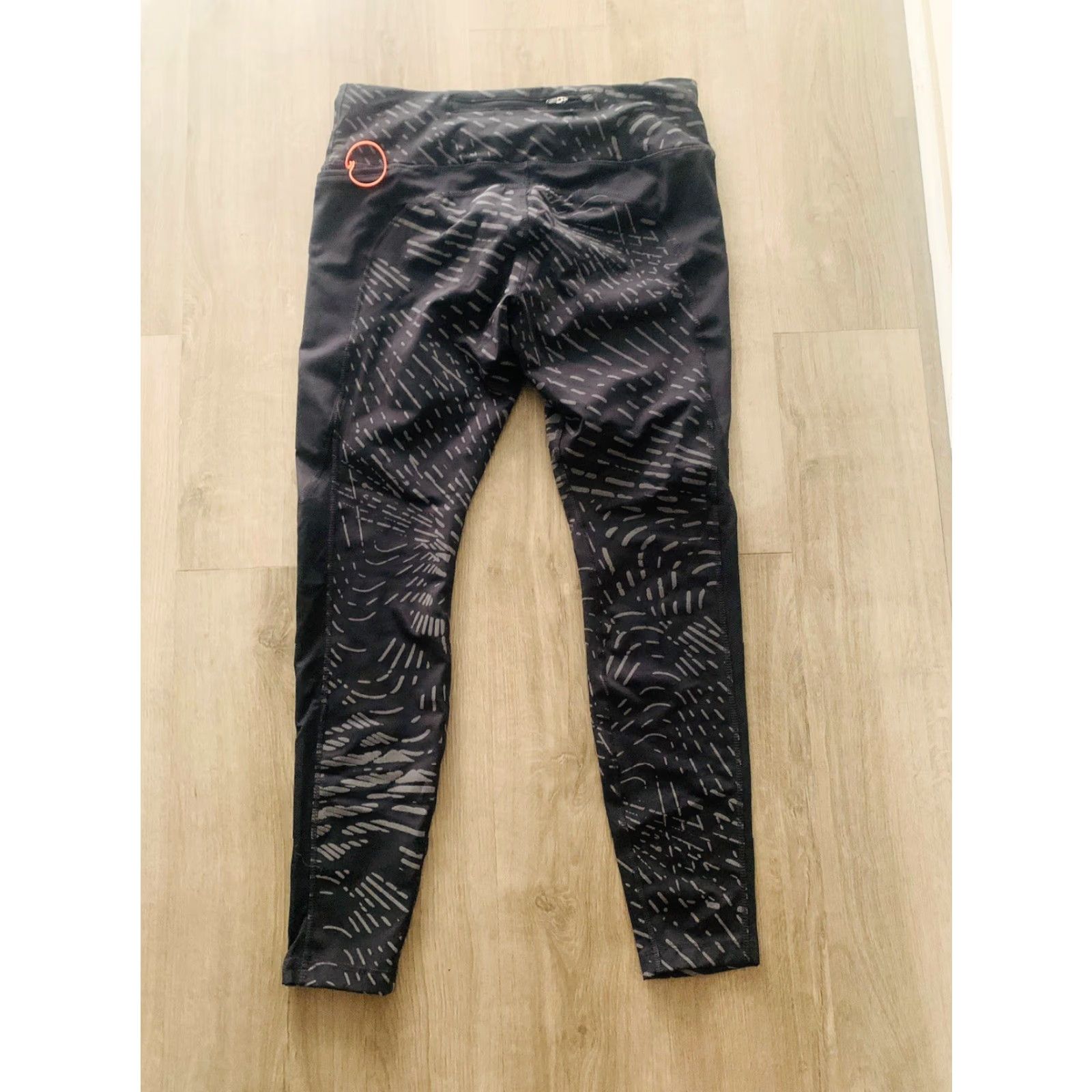 Nike VINTAGE? [No, not vintage] — Nike Leggings Women L Black Dri-FIT Reflective Fast DD6803 Full Length Athletic Running Compression Skinny Size 36" / US 14 / IT 50 - 5 Thumbnail