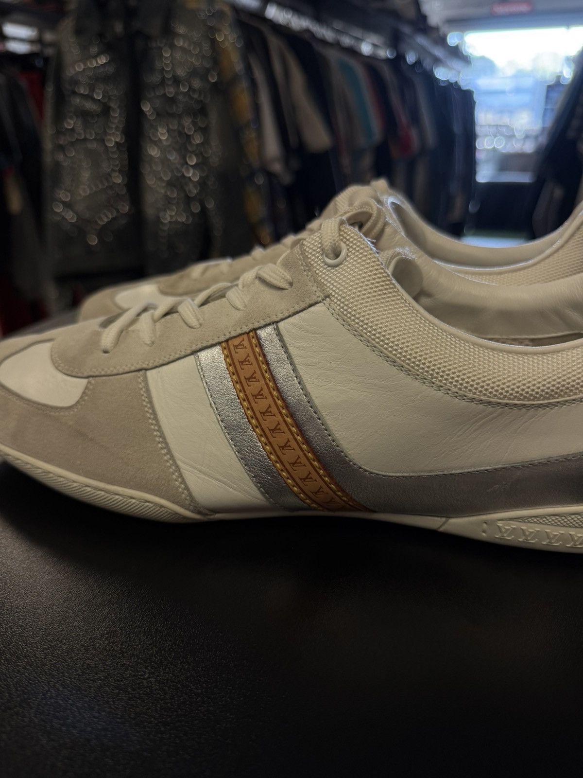 Louis Vuitton Louis Vuitton Dress Vintage Low Sneakers 9.5LV/10.5US Size US 10.5 / EU 43-44 - 8 Thumbnail