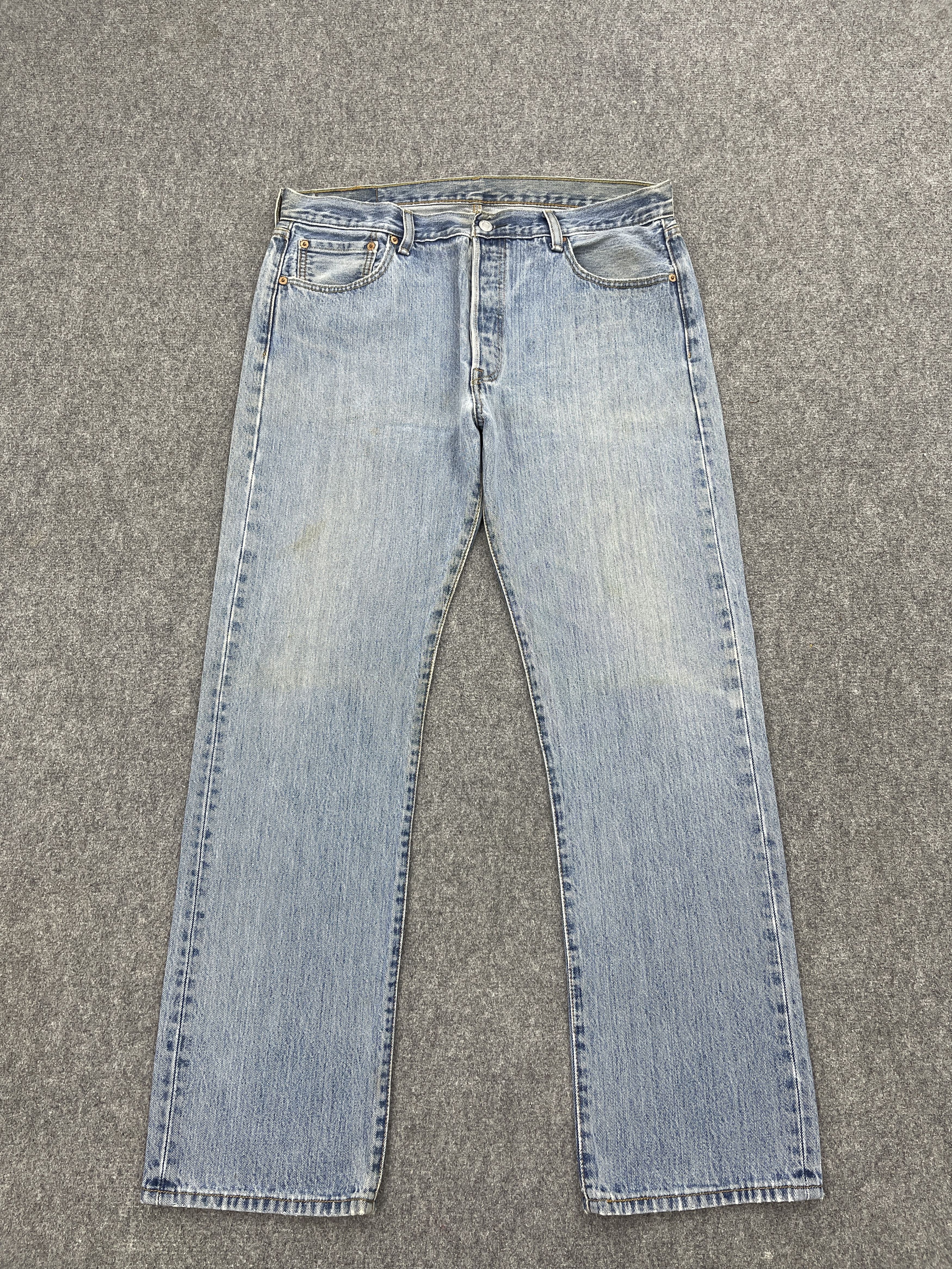 Levi's × Vintage Vintage Levis 501 Light Washed Denim Jeans Size US 35 - 1 Thumbnail