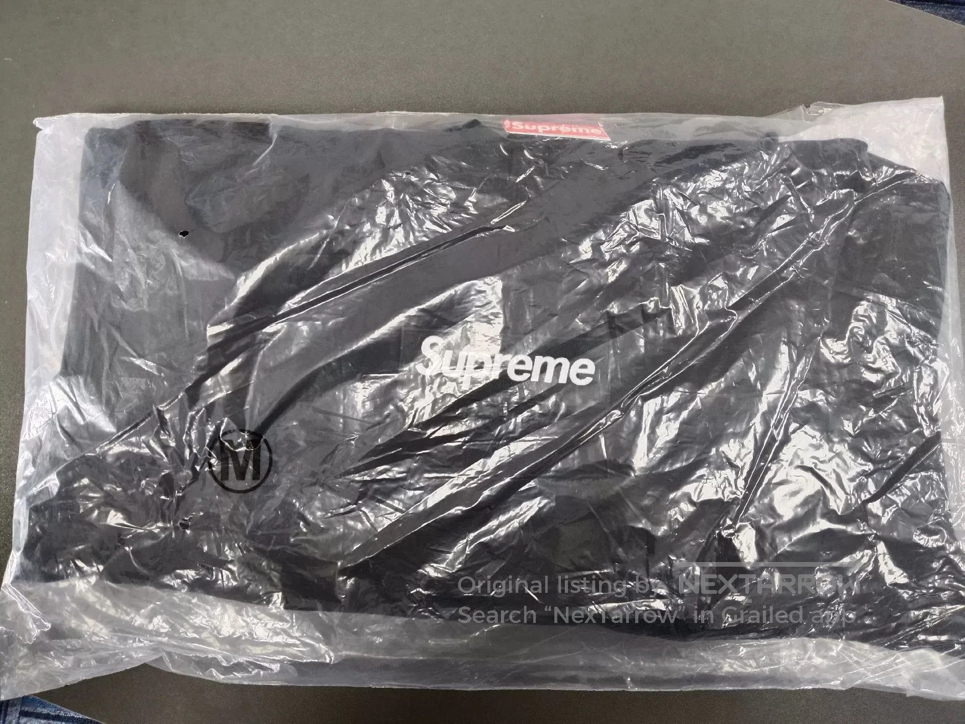 supreme fw24 black box logo hoodie.