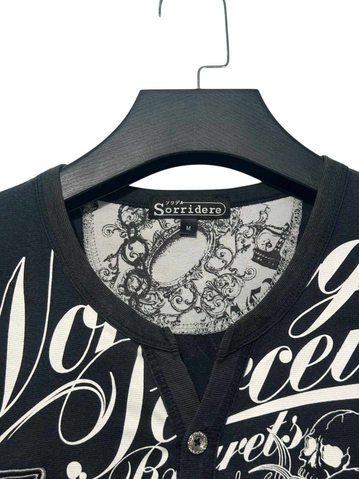 If Six Was Nine PUNK DESIGN SORRIDERE SKULL NO REGRETS VERY RARE BUTTON TEE Size US M / EU 48-50 / 2 - 9 Thumbnail