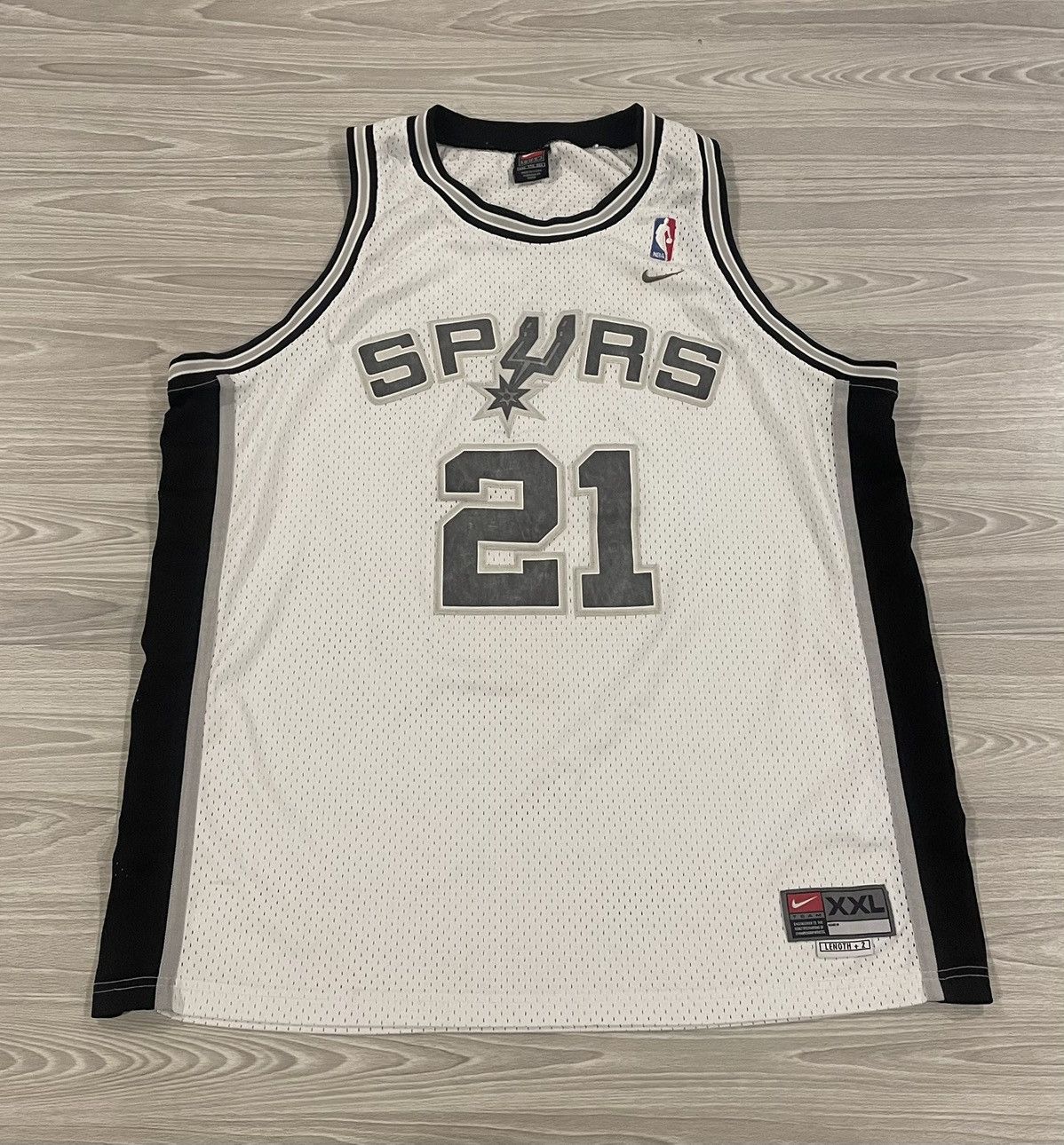 Nike Nike San Antonio Spurs Tim Duncan #21 Jersey Men’s Size 2XL Size US XXL / EU 58 / 5 - 1 Thumbnail