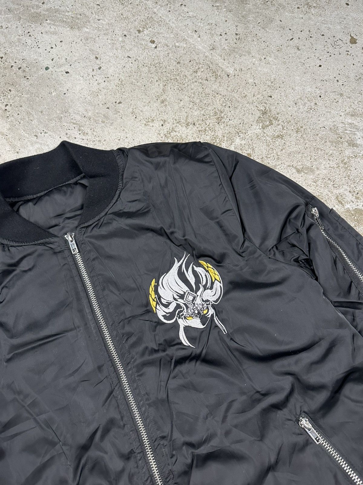 Japanese Brand × The Game × Vintage Vintage Y2K Fantasy Westward Journey Promo Black Bomber Size US L / EU 52-54 / 3 - 4 Thumbnail