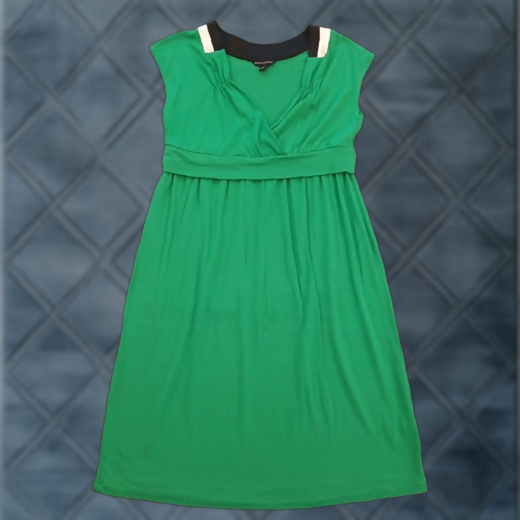 Banana Republic Dress Green Knee Length Sleeveless V-Neck Pullover M Women  Shift