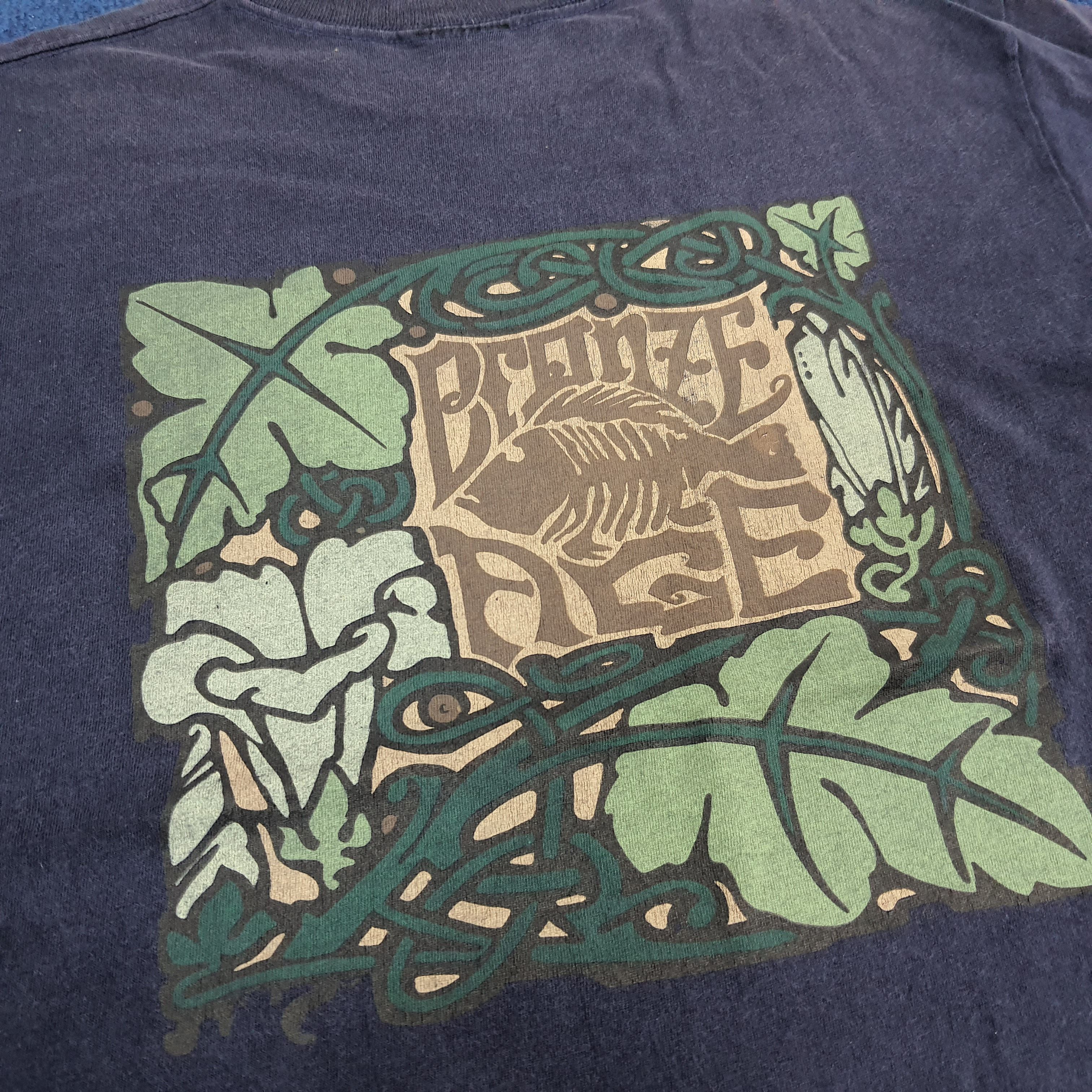 Vintage Vintage Bronze Age Surfing Brand Tshirt Size US L / EU 52-54 / 3 - 2 Thumbnail