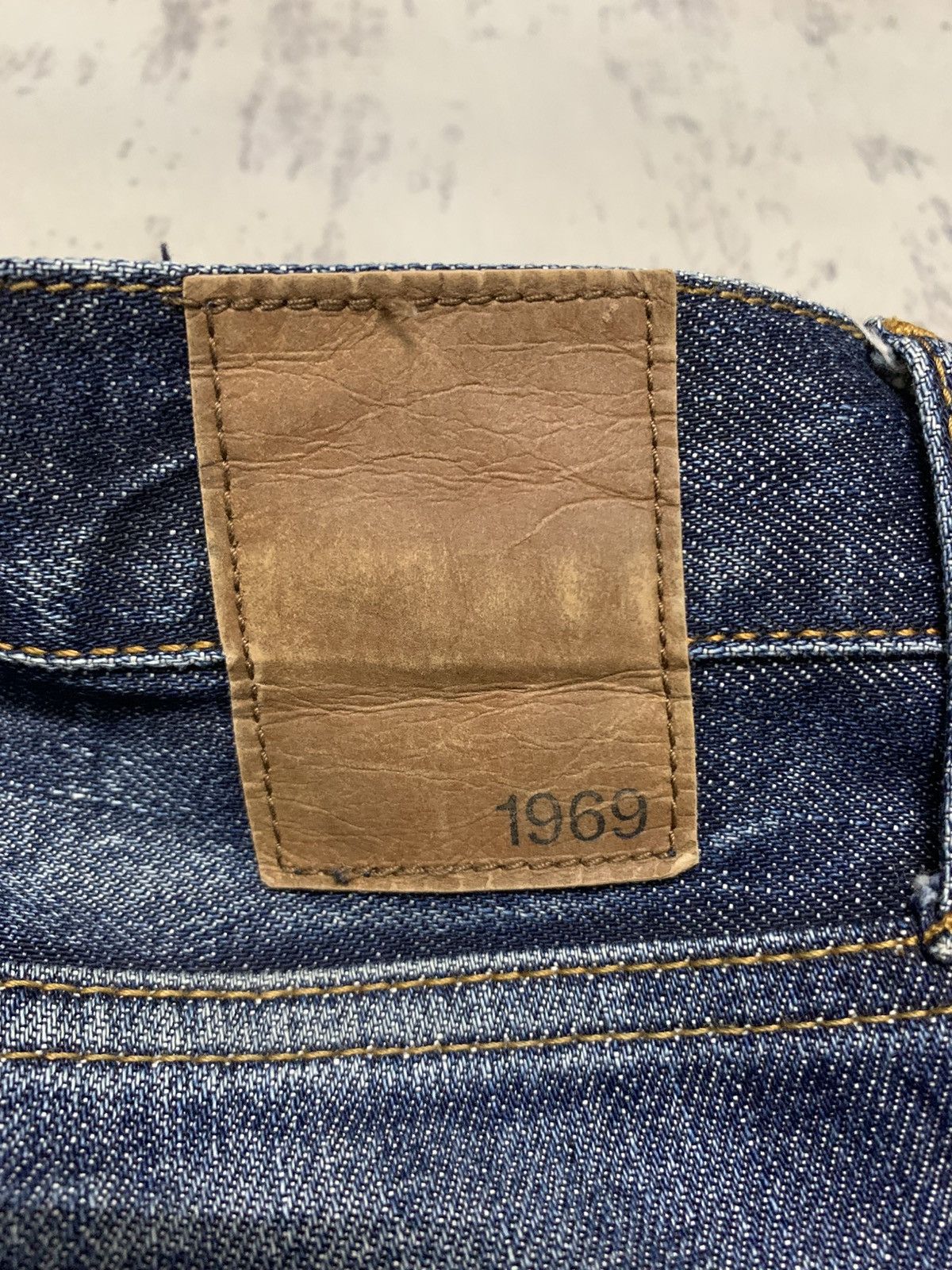 Japanese Brand Gap 1969 Vintage Distressed Dark Indigo Straight Denim Size US 33 - 14 Thumbnail