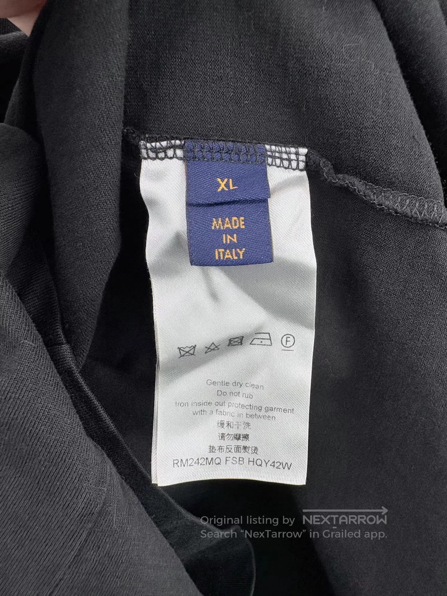 Louis Vuitton Black Short Sleeve Patterned T. Size US XL / EU 56 / 4 - 4 Thumbnail