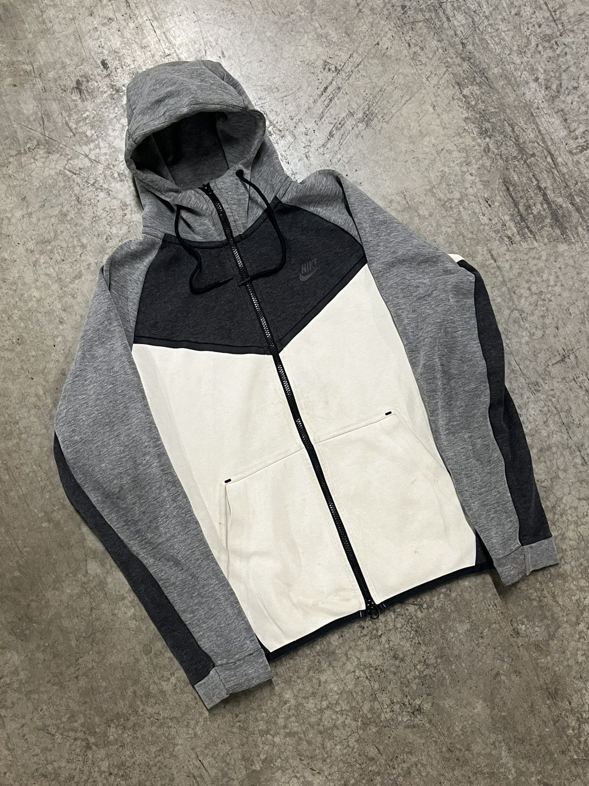Nike Nike tech jacket streetwear hype rare drill size medium Size US M / EU 48-50 / 2 - 5 Thumbnail