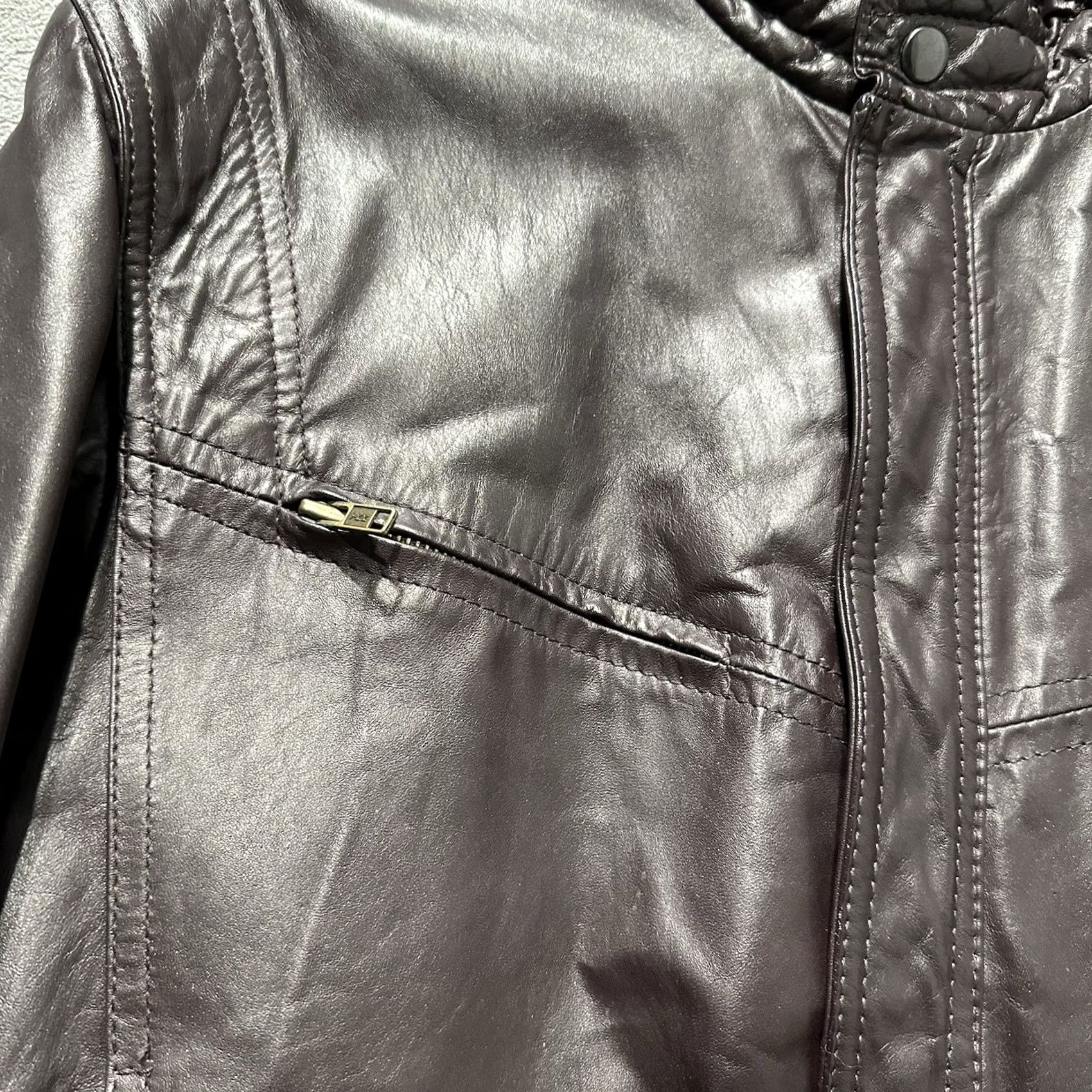 Vintage VINTAGE Chess King Leather Jacket Mens 44 Brown Bomber Cafe Racer Biker GUC Shirt Mens 44 Brown 90s Themes Mens Size US S / EU 44-46 / 1 - 6 Thumbnail