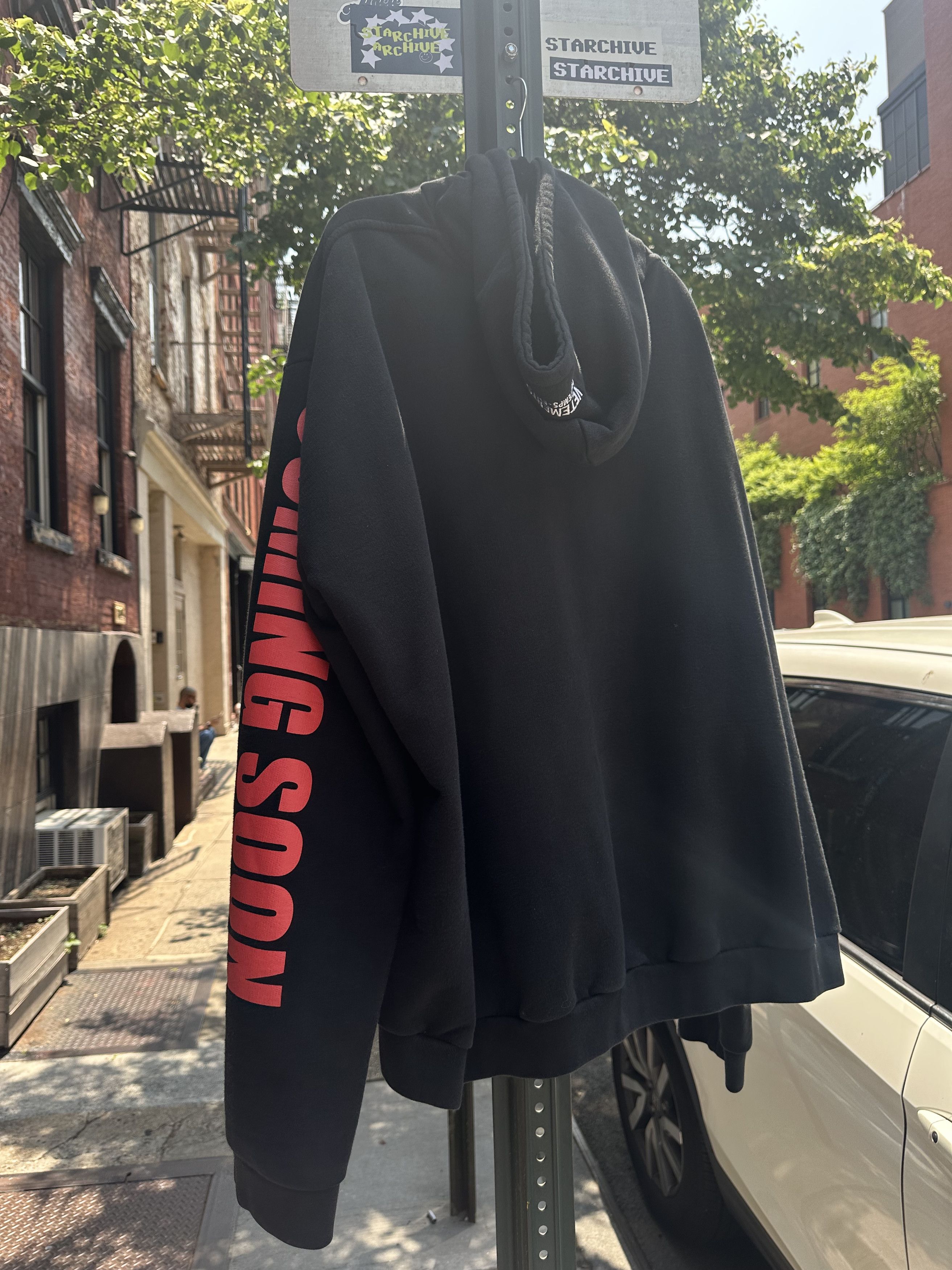 Vetements Vetements Coming Soon Hoodie Size US M / EU 48-50 / 2 - 3 Thumbnail
