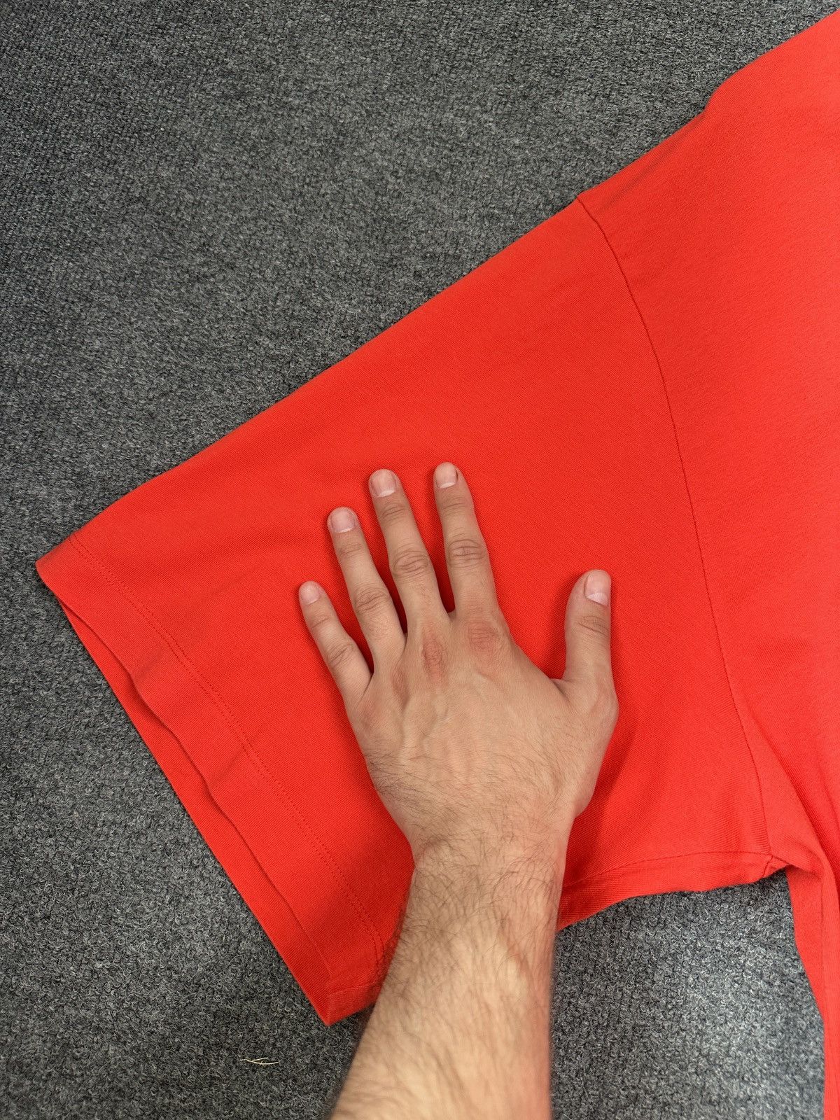 Gosha Rubchinskiy GOSHA RUBCHINSKIY Alien Tee Oversized T-Shirt Red Size US M / EU 48-50 / 2 - 12 Thumbnail