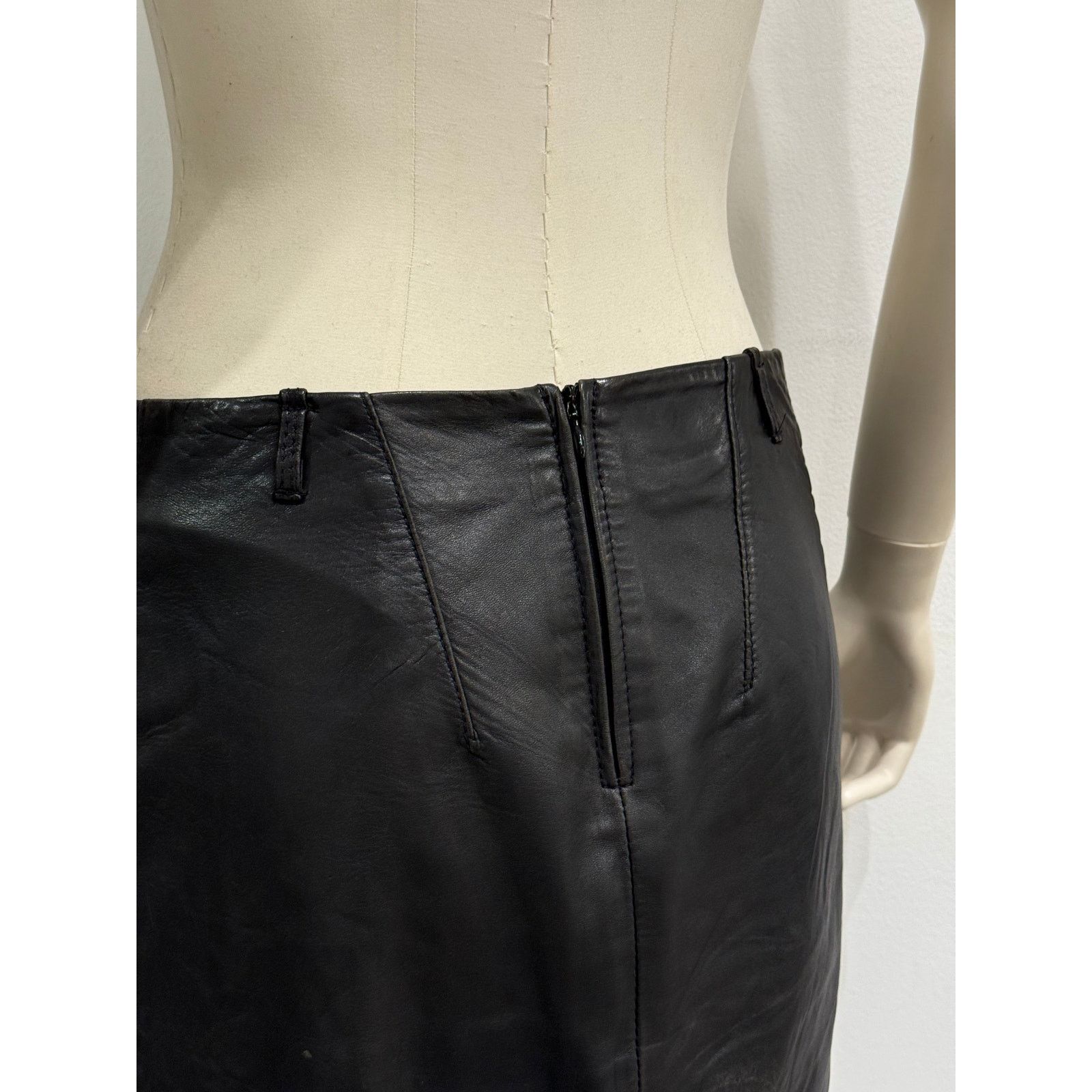 Ann Demeulemeester 1990s Ann Demeulemeester leather skirt Size S / US 4 / IT 40 - 6 Thumbnail