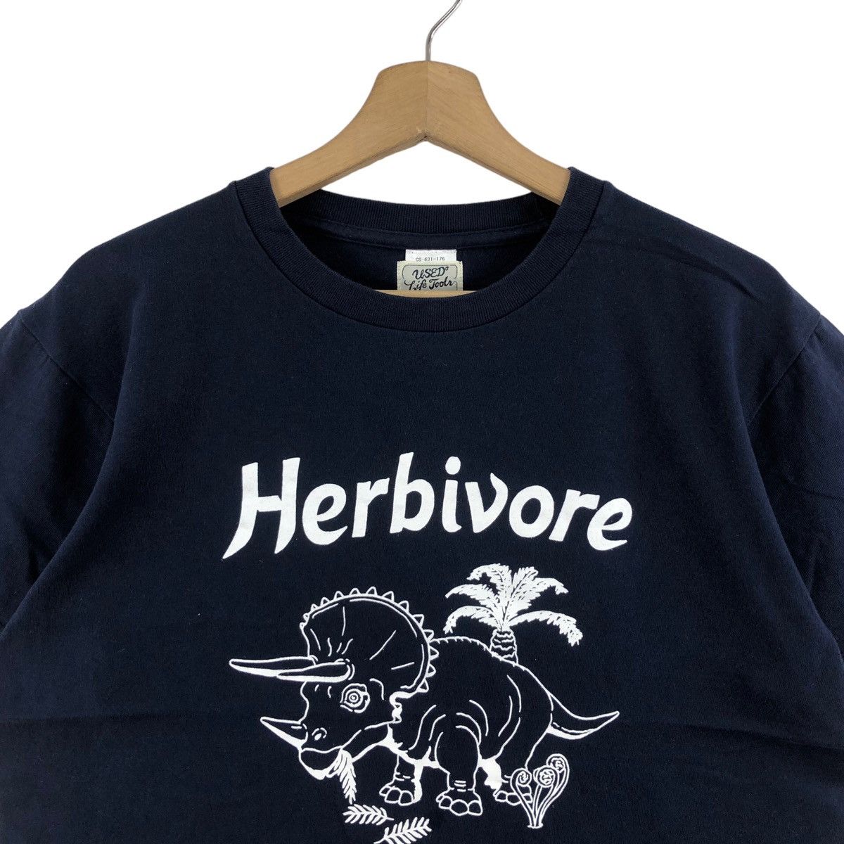 Vintage Vintage Used Life Tools T-Shirt Big Logo Herbivore Size US M / EU 48-50 / 2 - 2 Thumbnail