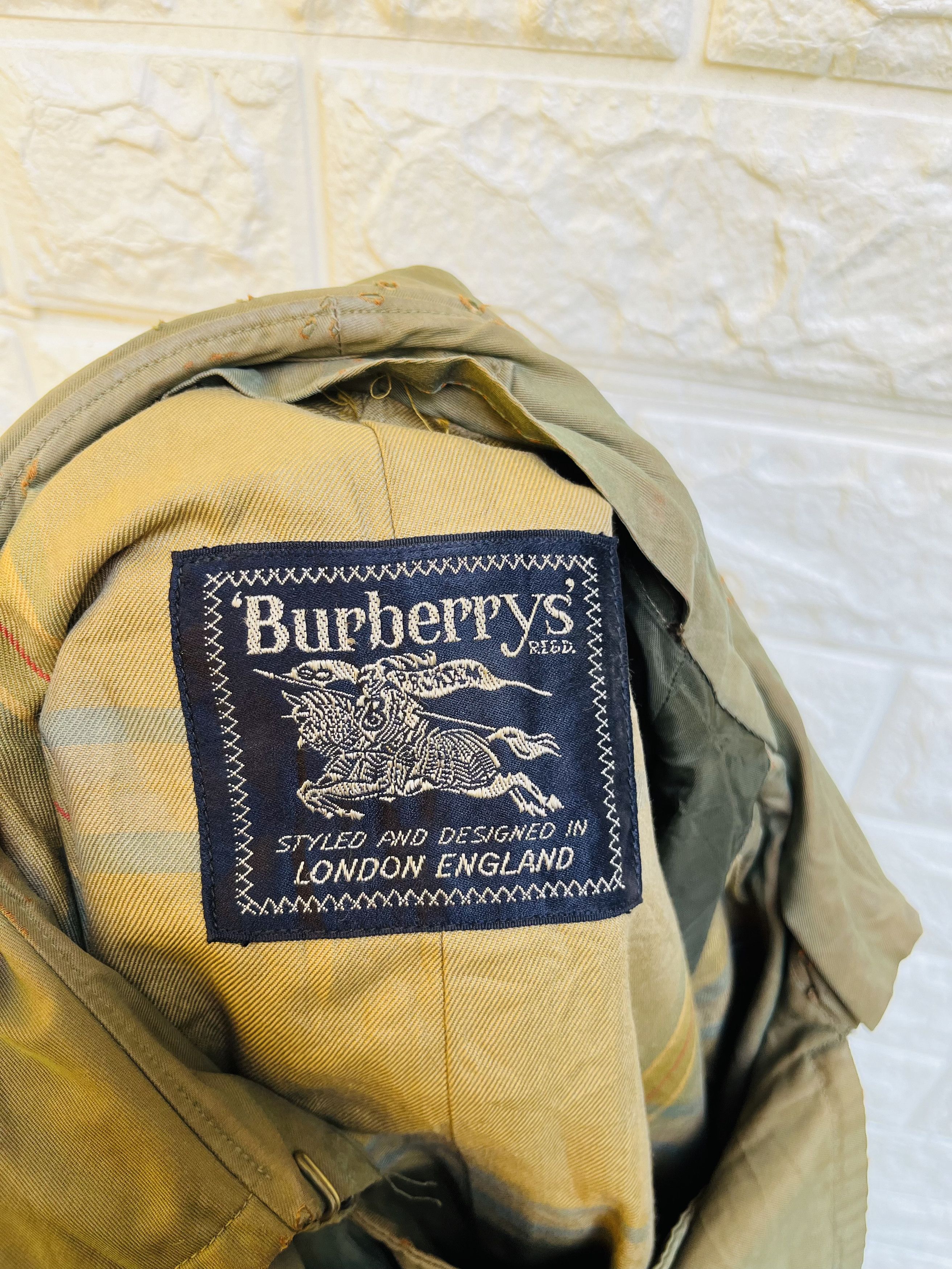 Burberry × Japanese Brand × Vintage Vintage Burberrys Japanese Designer Fashion Style Size US L / EU 52-54 / 3 - 8 Thumbnail