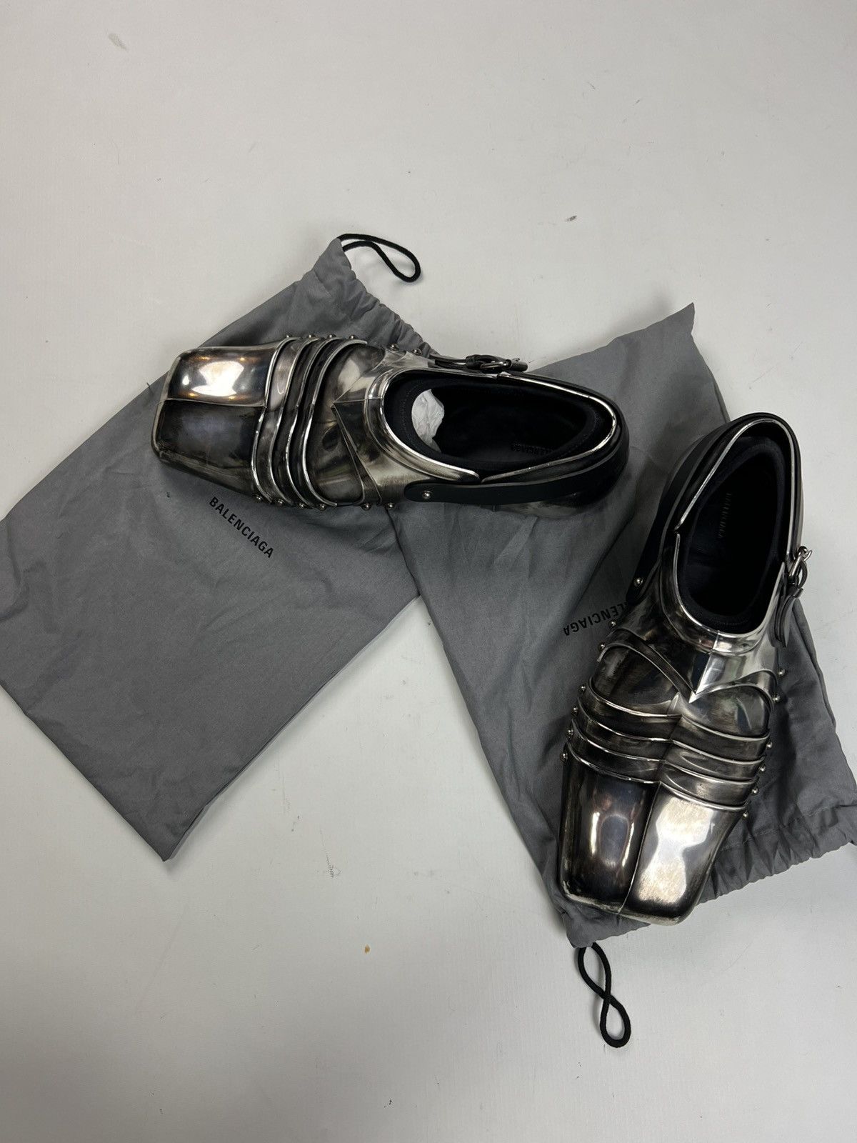 Balenciaga BALENCIAGA 1OF25 AW21 CHEVALIER ARMOR DERBIES IN SILVER Size US 9 / EU 42 - 5 Thumbnail