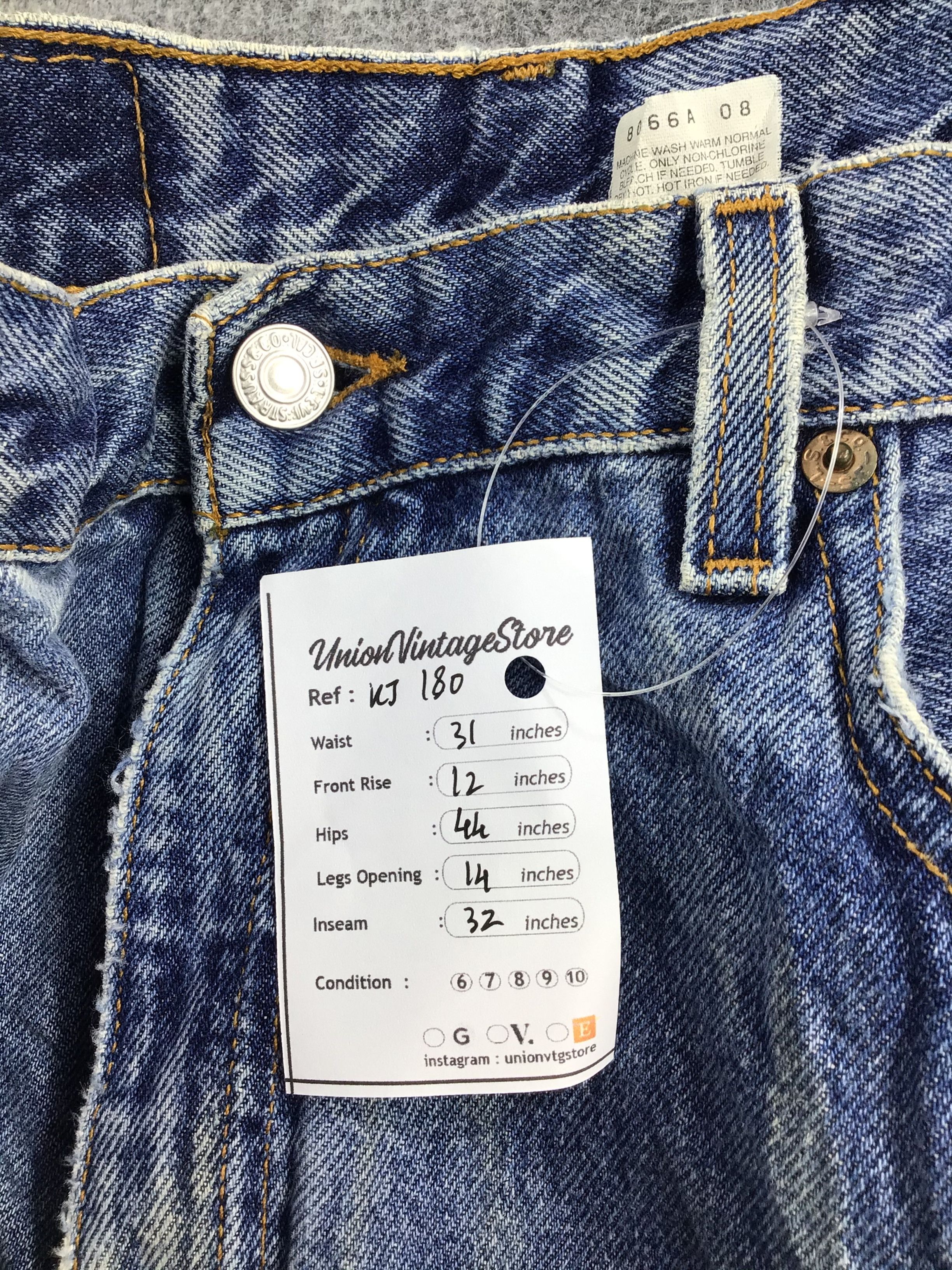 Levi's Vintage 90s Levi's 560 Jeans Faded Blue Denim KJ180A Size US 32 / EU 48 - 12 Thumbnail