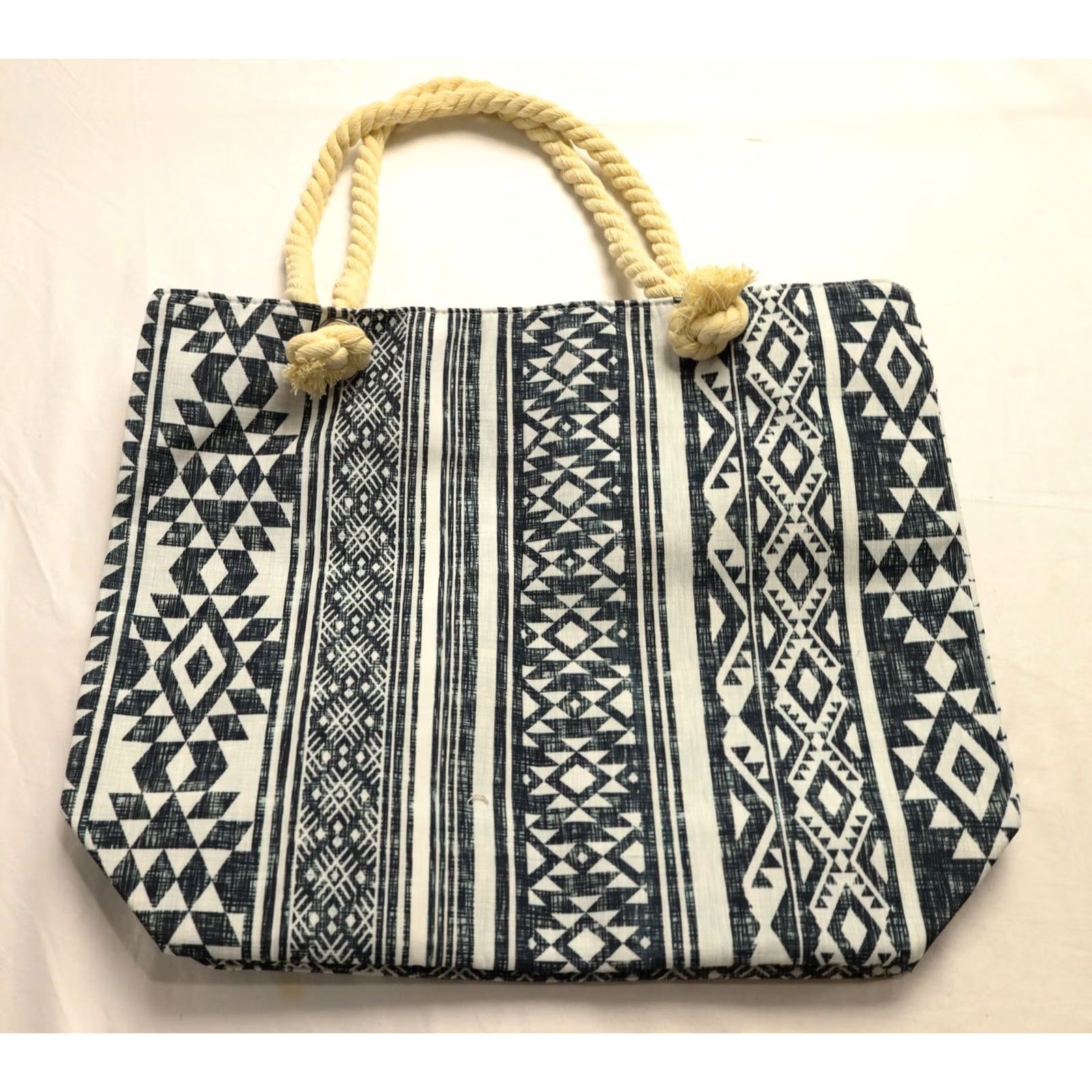 Vintage Wantable Women's Aztec Printed Canvas Tote Bag Black One Size Size ONE SIZE - 3 Thumbnail