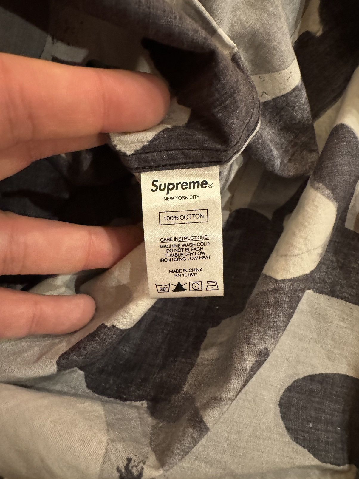 Supreme 🔥2020 Supreme Painted Logo Shirt/Supreme Multicolor Shirt Size US L / EU 52-54 / 3 - 8 Thumbnail
