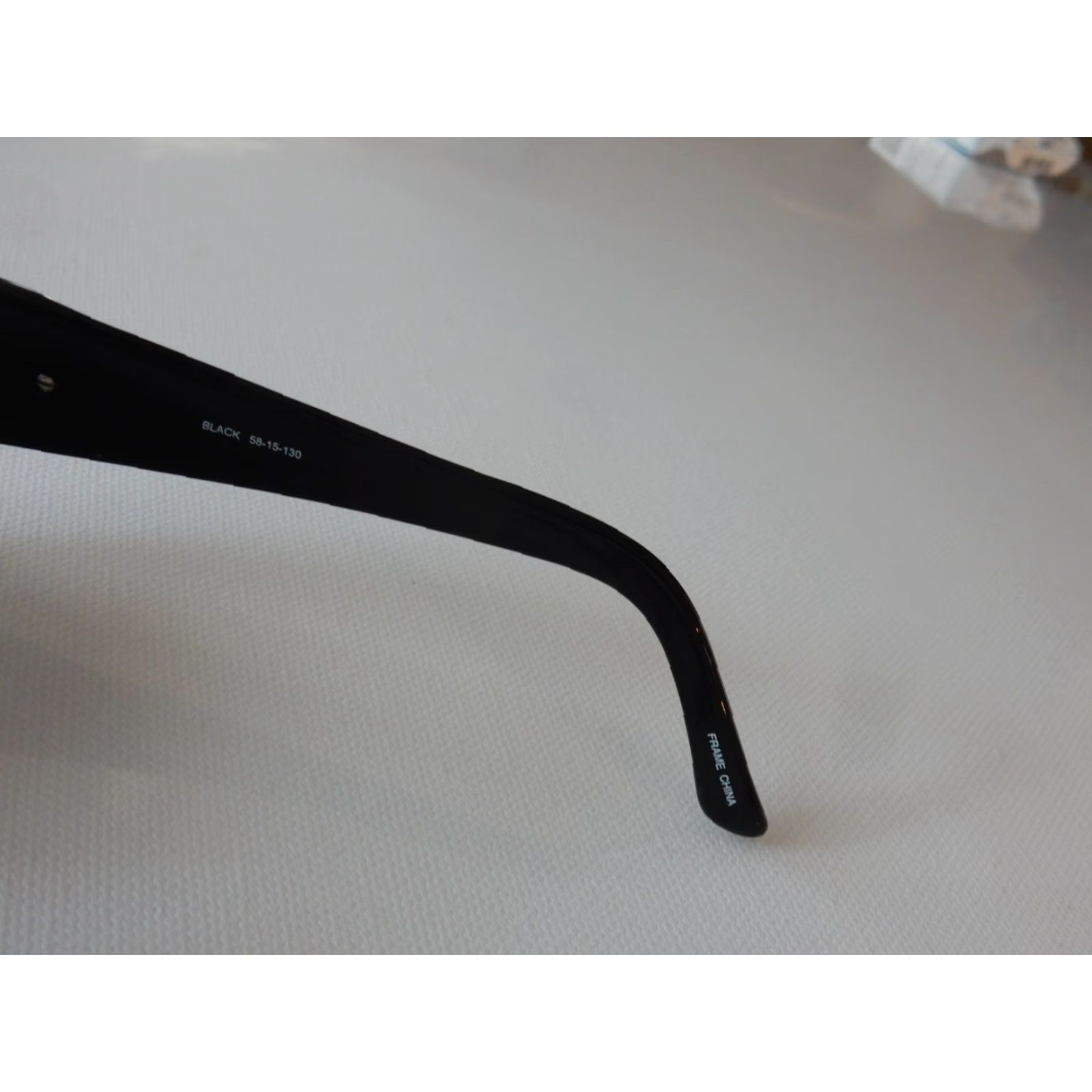 Vintage Kirkland Signature Sunglasses FRAMES ONLY 58[]15 130 Gilbert Men’s/Women’s Black Frame Prescription Lenses Scratches N/A Size ONE SIZE - 5 Thumbnail