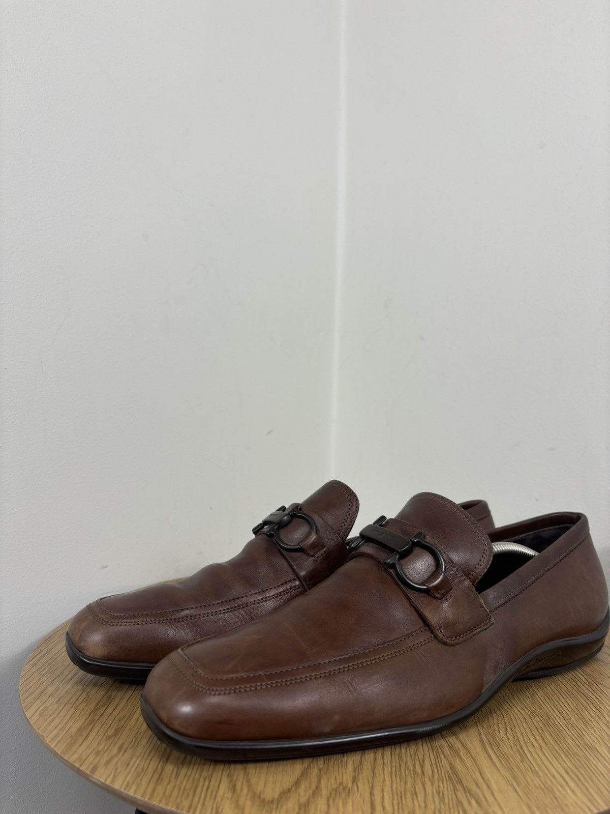 Salvatore Ferragamo Salvatore Ferragamo Men’s Dinamo Gancini Bit Leather Loafers Size US 8.5 / EU 41-42 - 12 Thumbnail