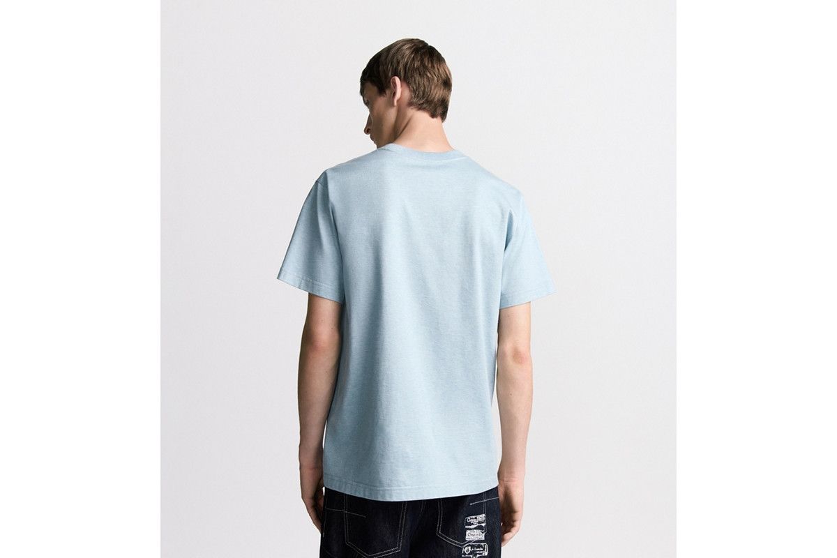 Dior o1bcso1str0326 Archives Labels T-Shirt, Relaxed Fit in Blue Size US L / EU 52-54 / 3 - 4 Thumbnail