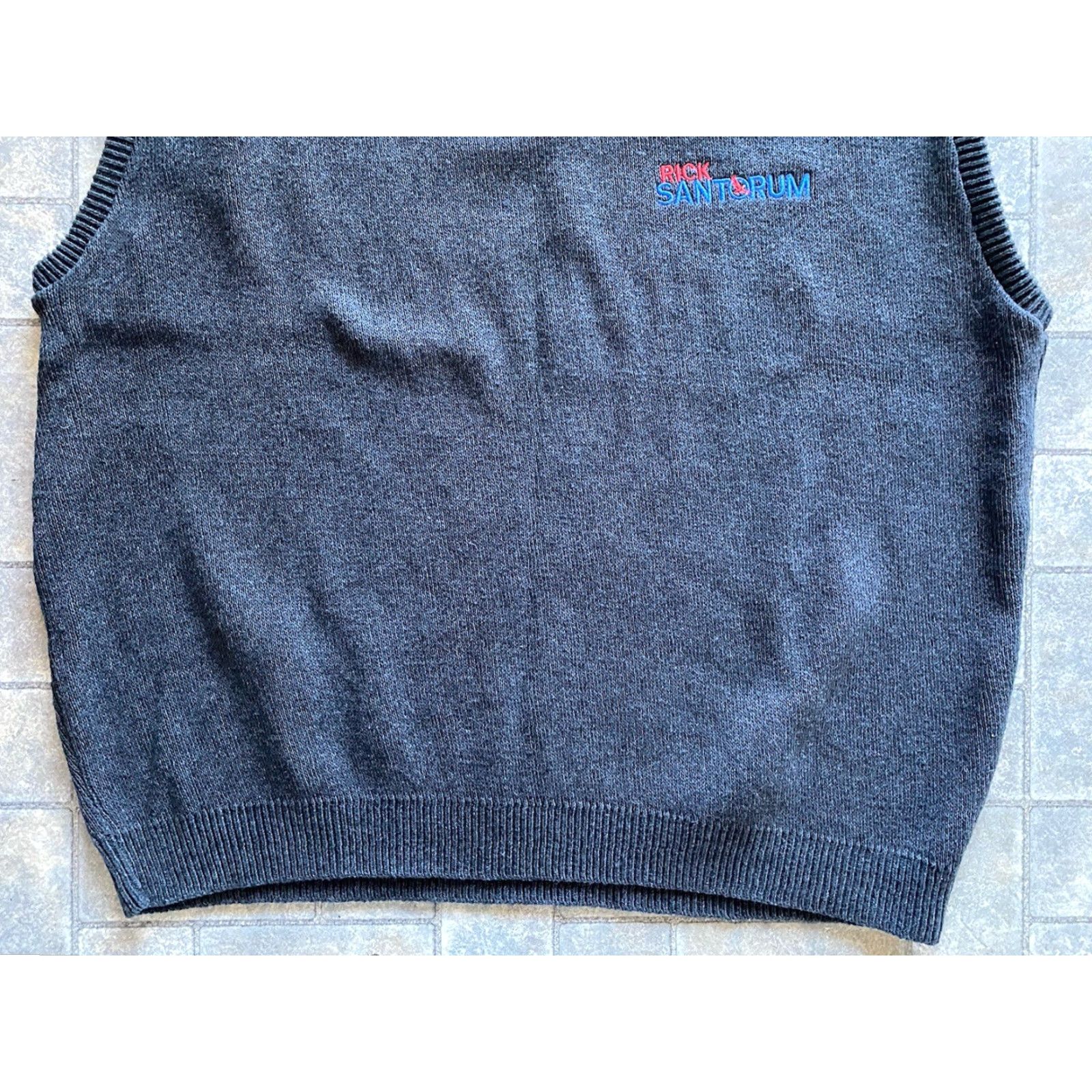 Vintage Bemidji Rick Santorum Official Sweater Vest Men’s 2XL Gray Made In USA vest Mens 2XL Gray Bemidji Sweater Vest Official Rick Santorum Size US XXL / EU 58 / 5 - 2 Thumbnail