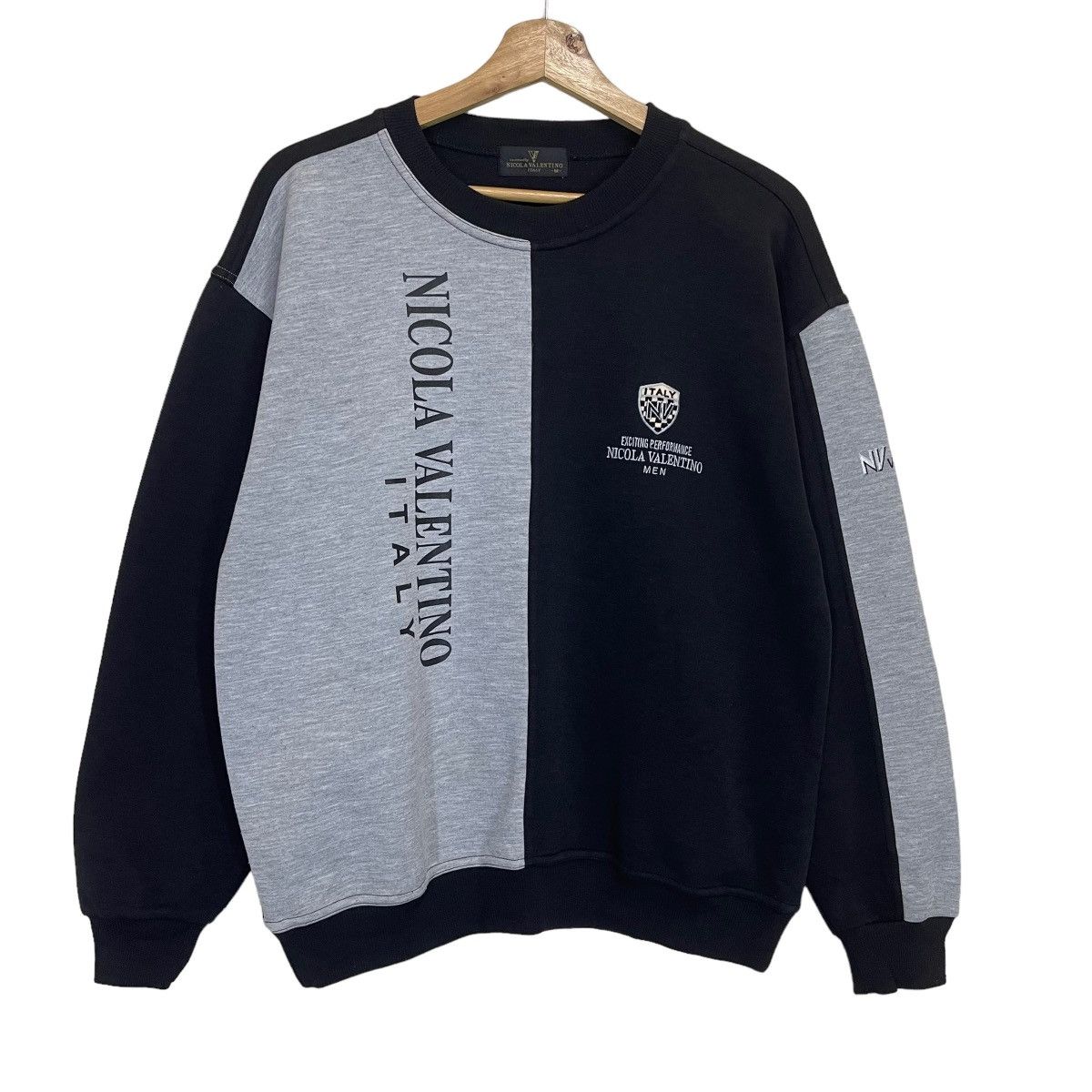 Designer Vintage Nicola Valentino Crewneck Sweatshirt Size M Size US M / EU 48-50 / 2 - 1 Thumbnail