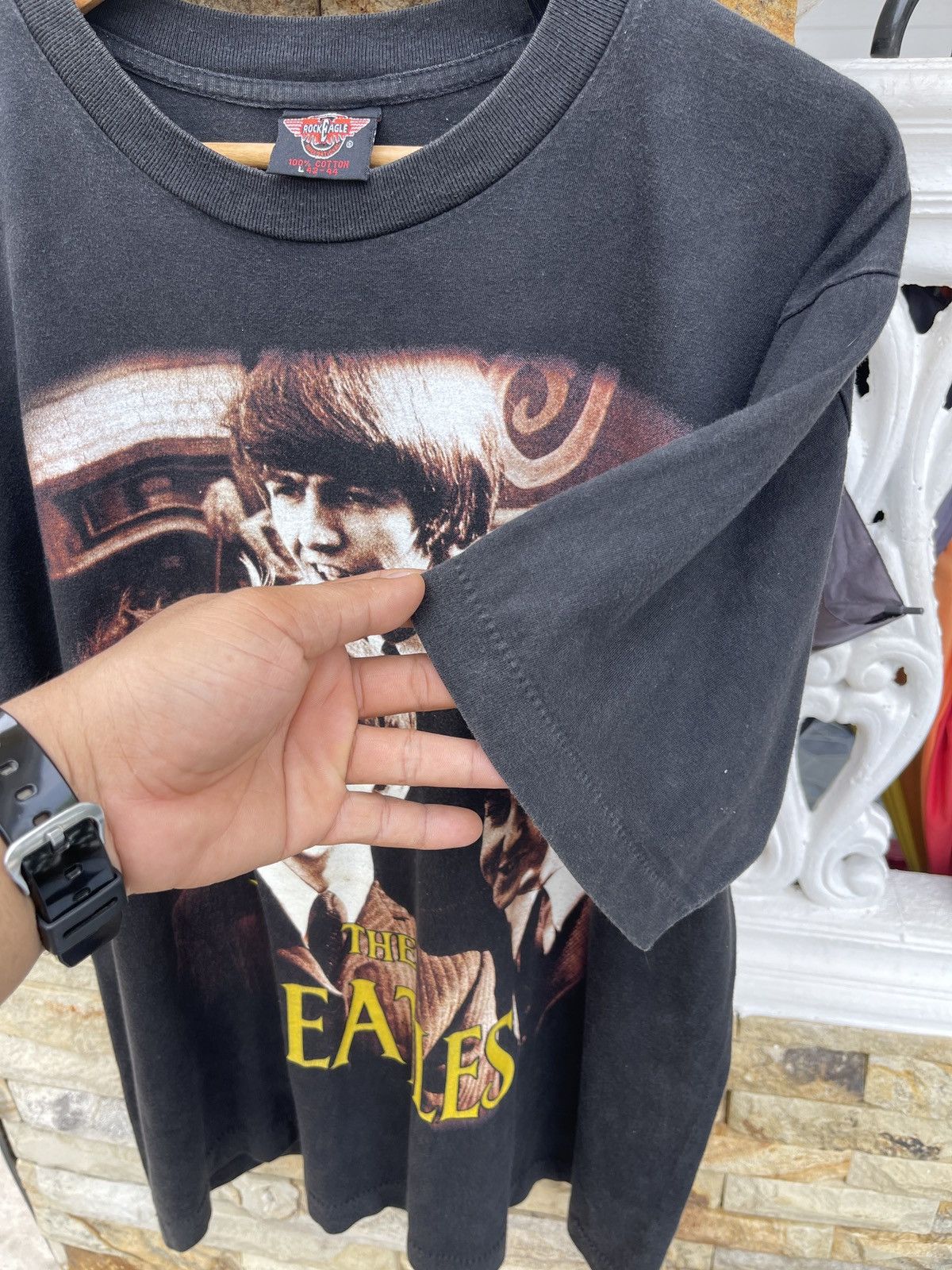 Band Tees Last Drop🔥Rare🔥Vintage 90s FADED The Beatles Bootleg T Shirt Size US L / EU 52-54 / 3 - 8 Thumbnail