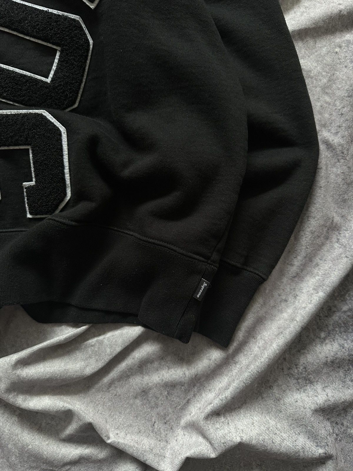 Supreme FW20 Supreme Big Arc Crewneck Chenille Logo Sweatshirt Size US M / EU 48-50 / 2 - 8 Thumbnail