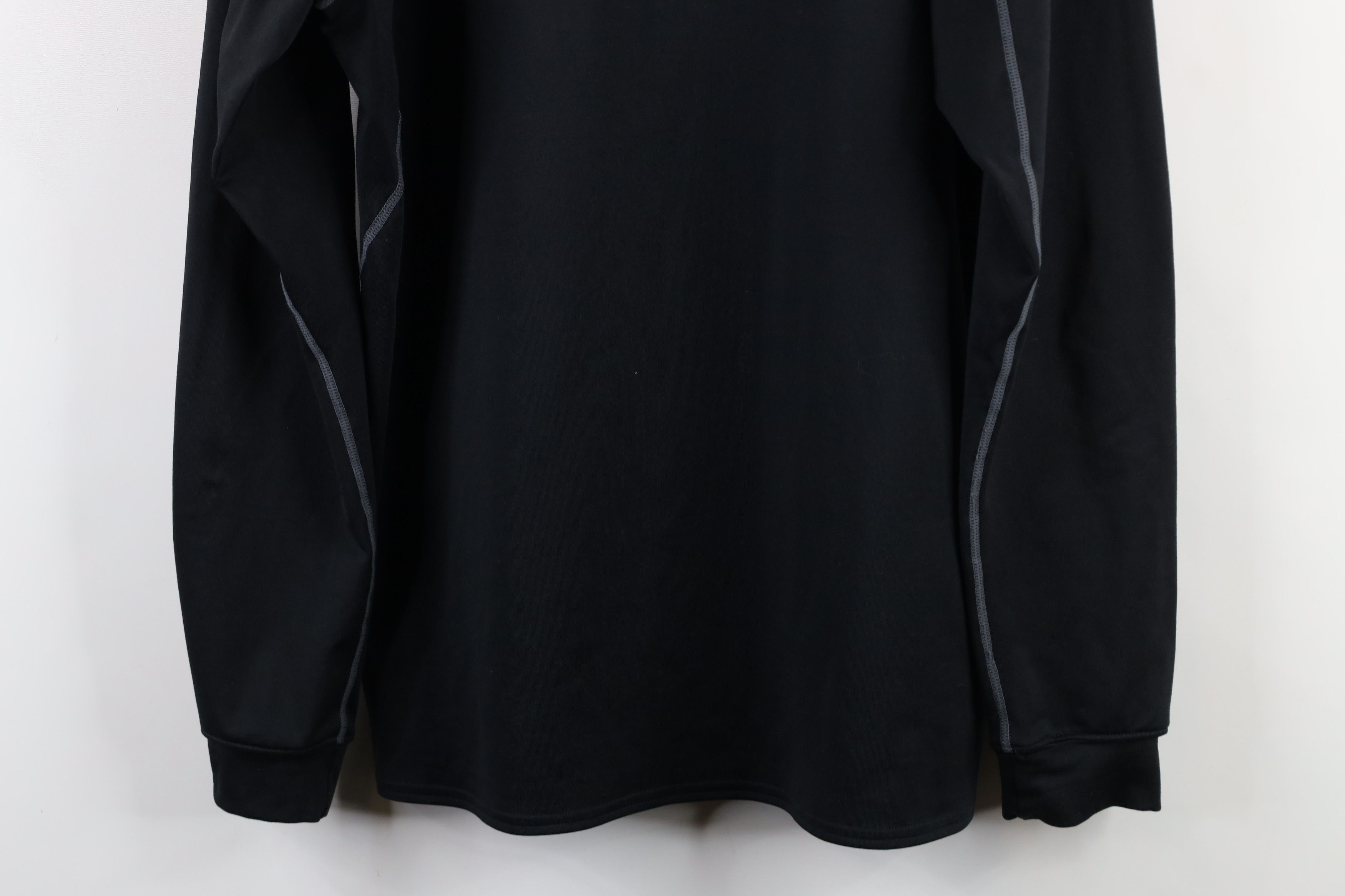 Vintage Vintage Nike Pro Lined Mock Neck Outdoor Training T-Shirt Size US XL / EU 56 / 4 - 13 Thumbnail