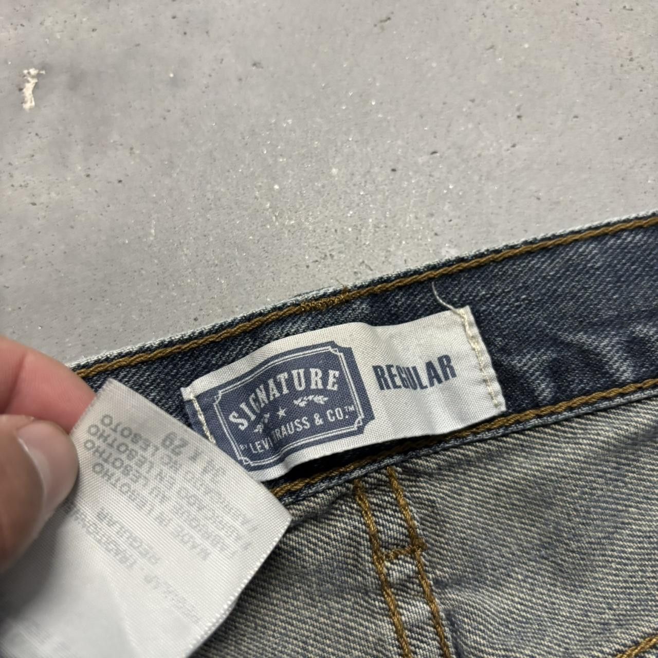 Levi's × Vintage Crazy Vintage Y2K/2000s Grunge Levi’s Dark Wash Denim Jeans! Size US 34 / EU 50 - 8 Thumbnail