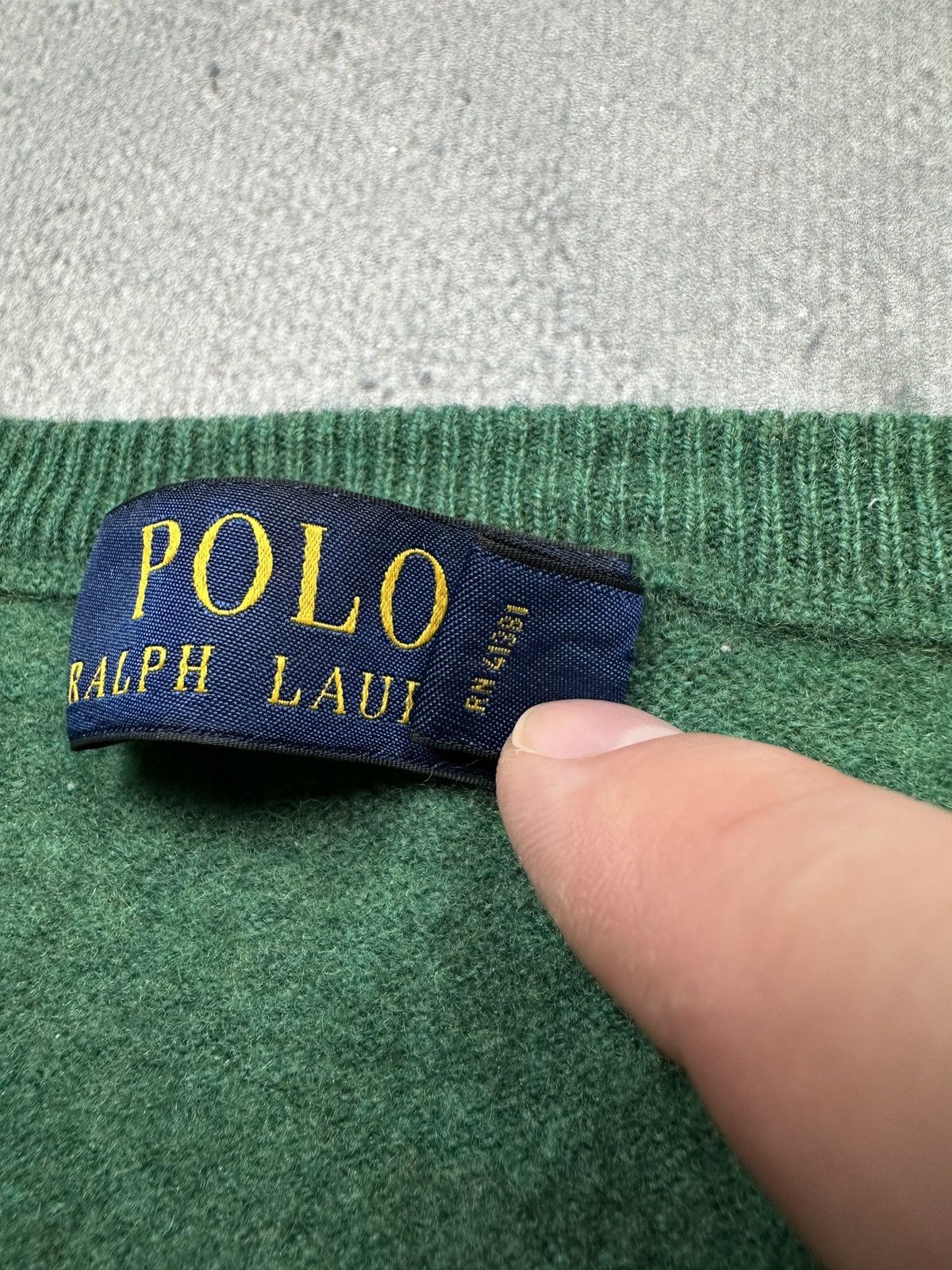 Polo Ralph Lauren Vintage Polo Ralph Lauren Merino Wool Green Sweater V-Neck Size US S / EU 44-46 / 1 - 11 Thumbnail