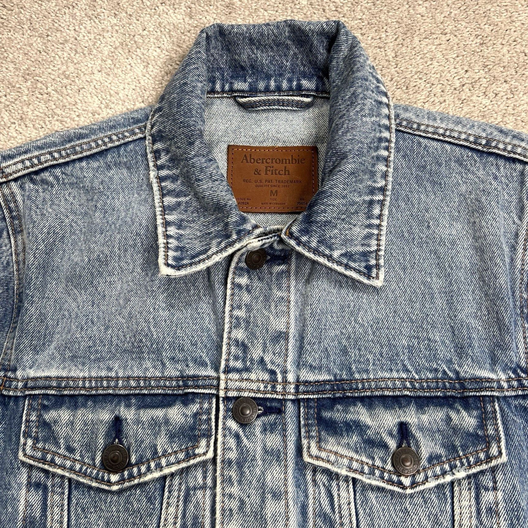 Abercrombie & Fitch Abercrombie & Fitch Denim Jean Jacket Mens Medium Classic Trucker Button Up Workwear Shirt Size US 31 - 3 Thumbnail