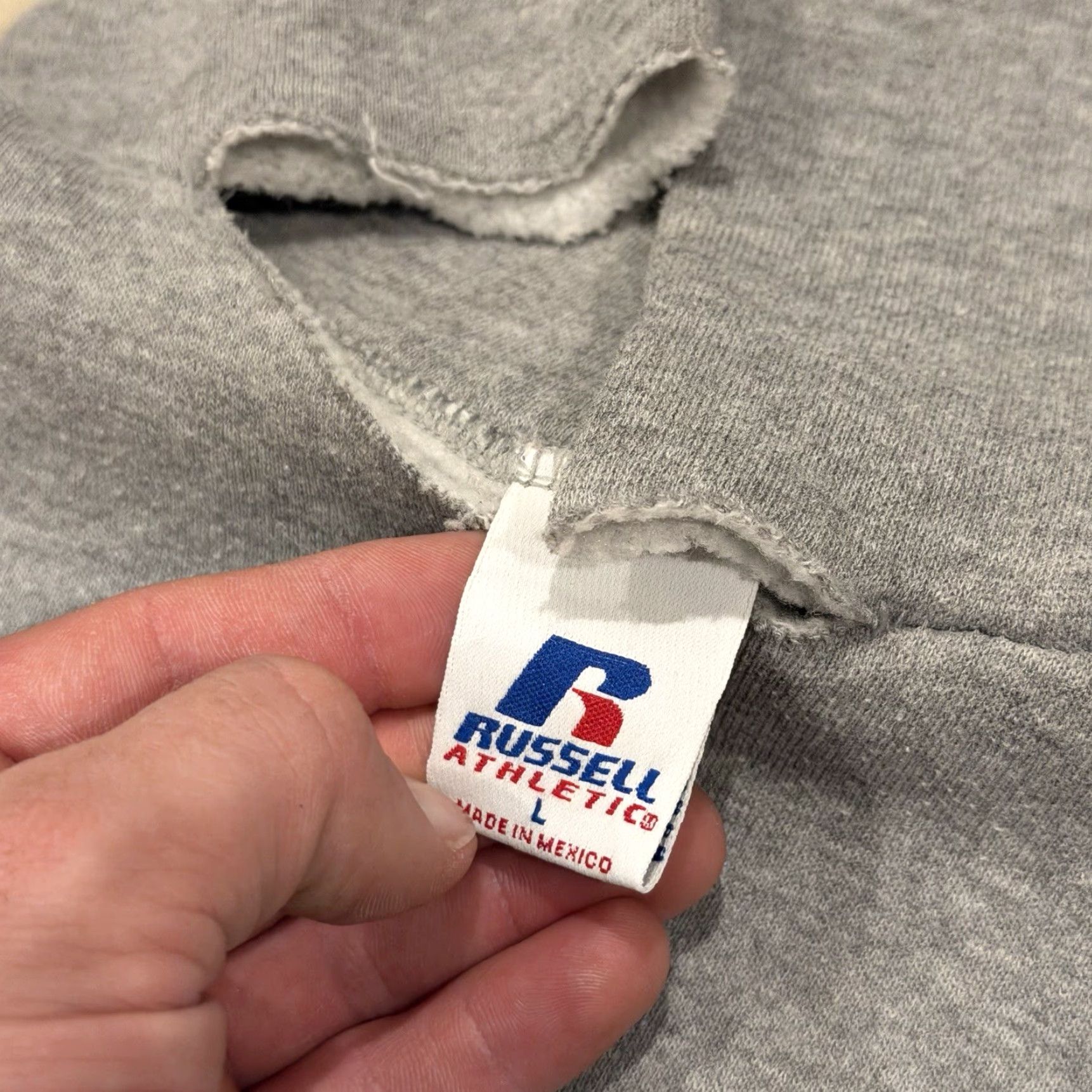 Russell Athletic VINTAGE Russell Athletic Hoodie Sweatshirt Gray USA FLAG Stars Mens Large 90s Men L Pullover Size US L / EU 52-54 / 3 - 3 Thumbnail
