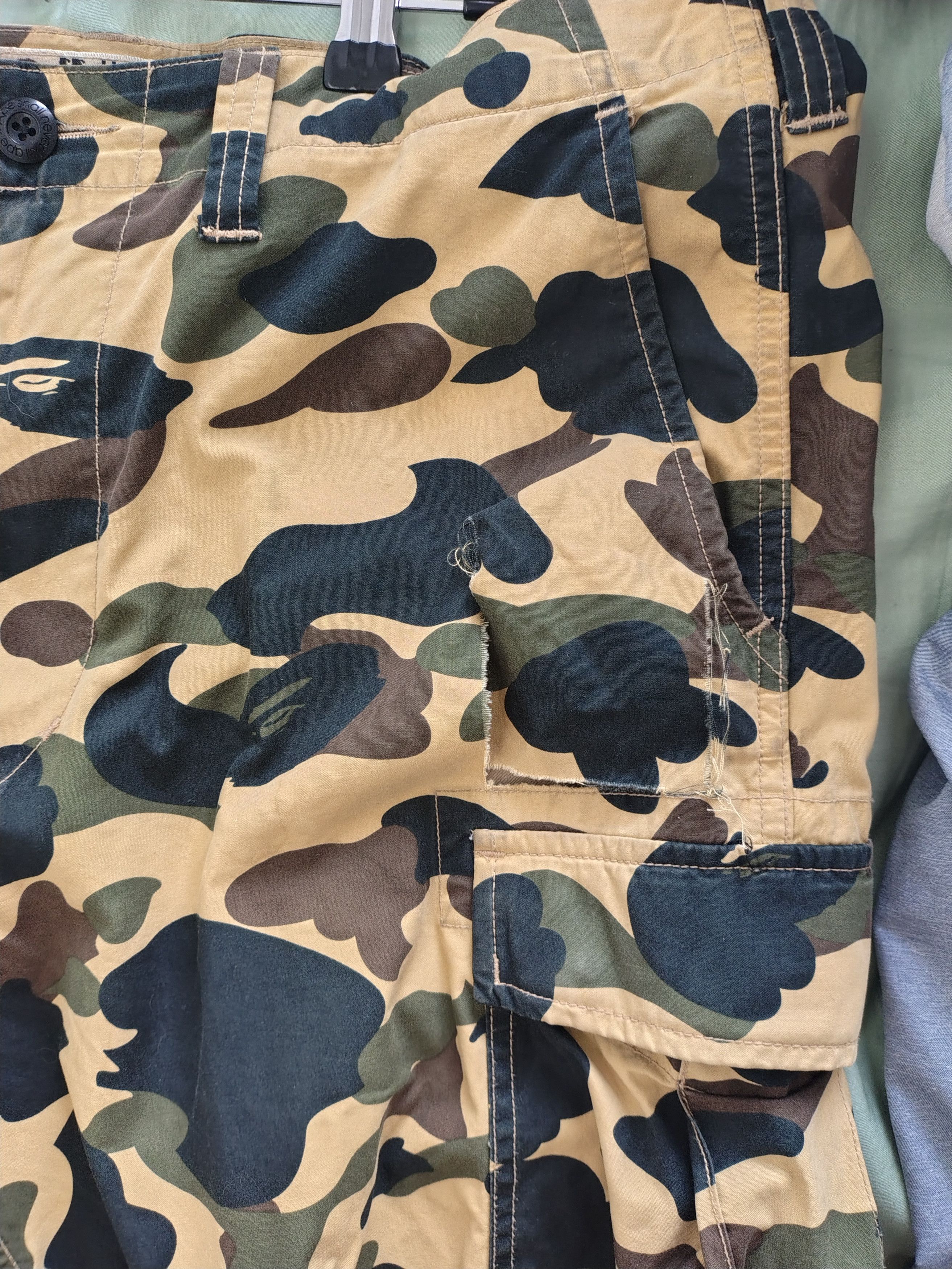 Bape Bape 1st Camo Cargo Pants Yellow Size US 34 / EU 50 - 2 Thumbnail