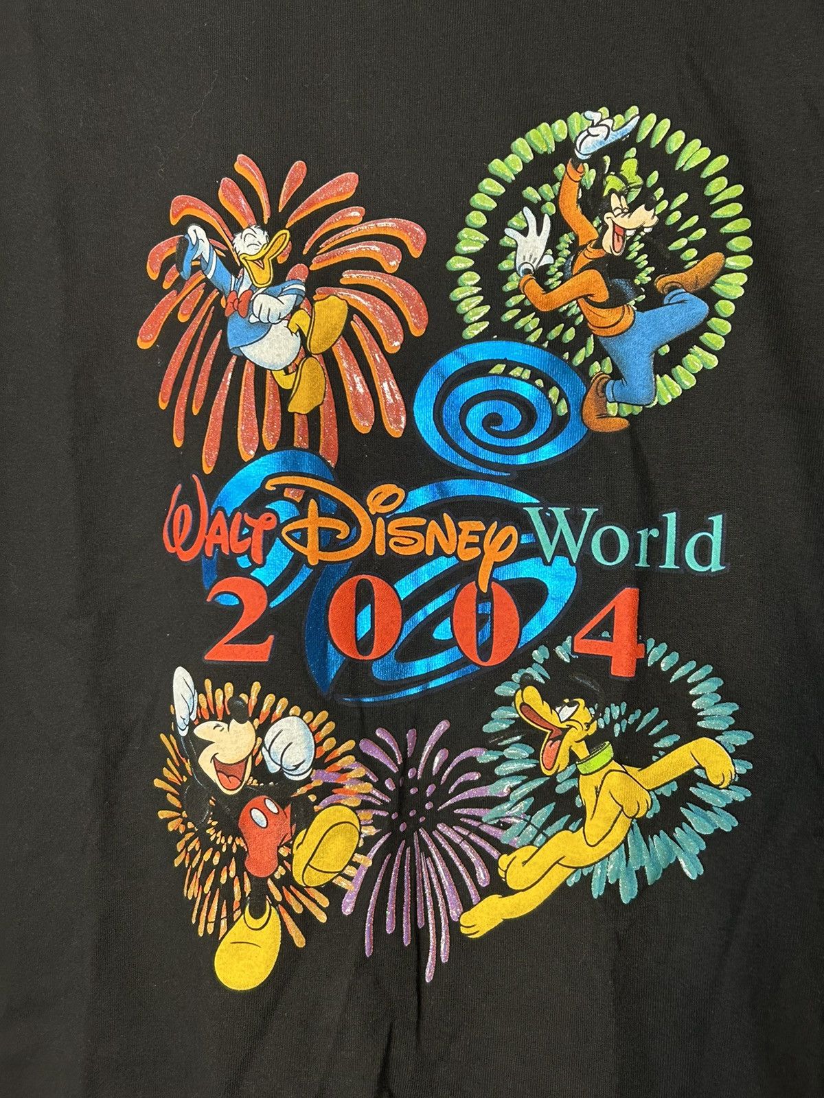 Disney × Vintage 2004 Disney World Fireworks T Shirt Size US XL / EU 56 / 4 - 2 Thumbnail