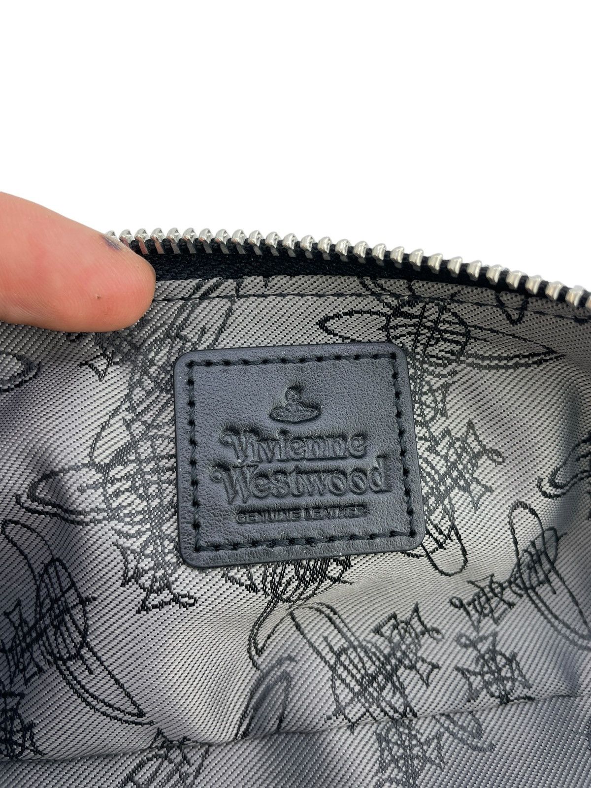Vivienne Westwood Long Heart Orb Pouch Size ONE SIZE - 7 Thumbnail