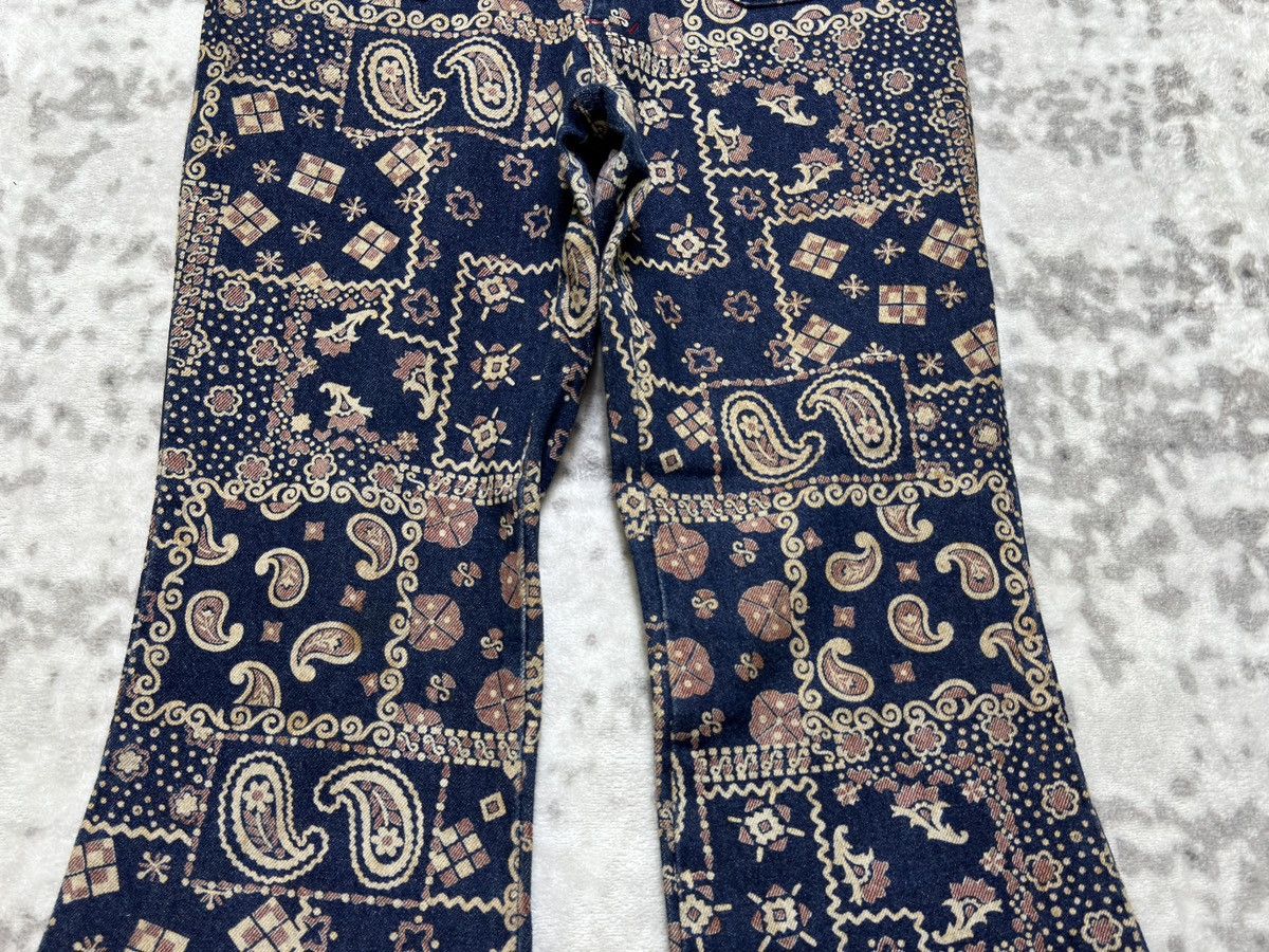Vintage Vintage Paisley Bandana Print Flare Denim Bell Bottom Size US 27 - 6 Thumbnail